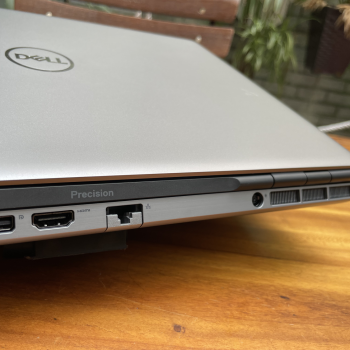 Dell Precision 7560 I9 2