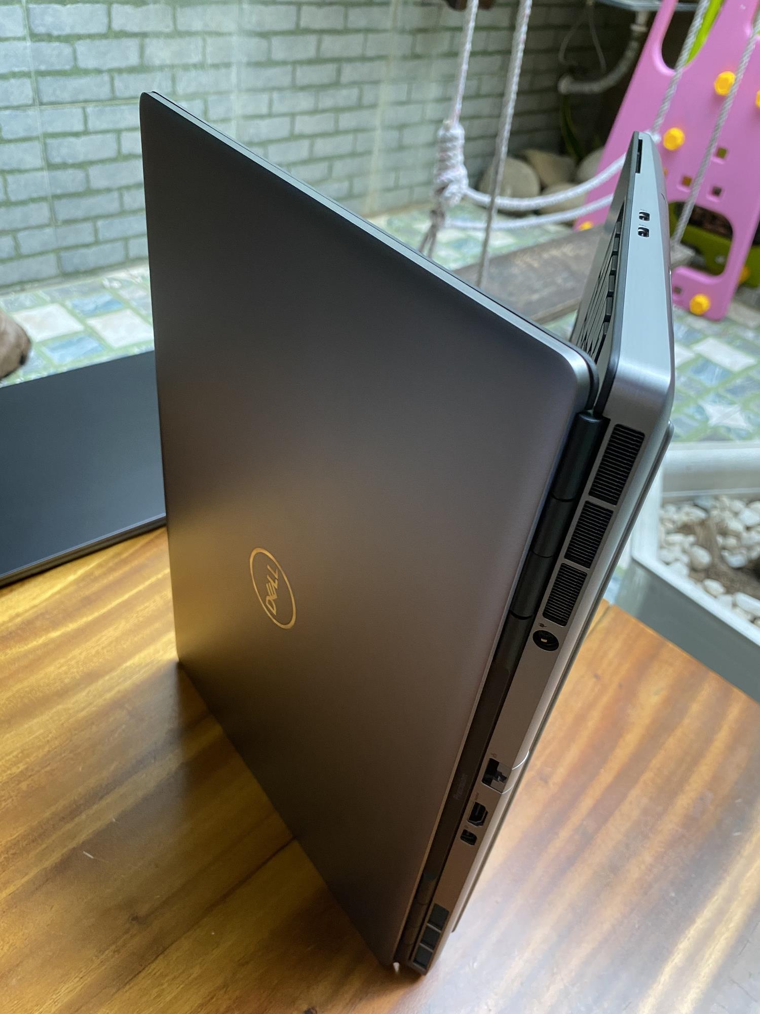 Dell Precision 7550 Core I7 13