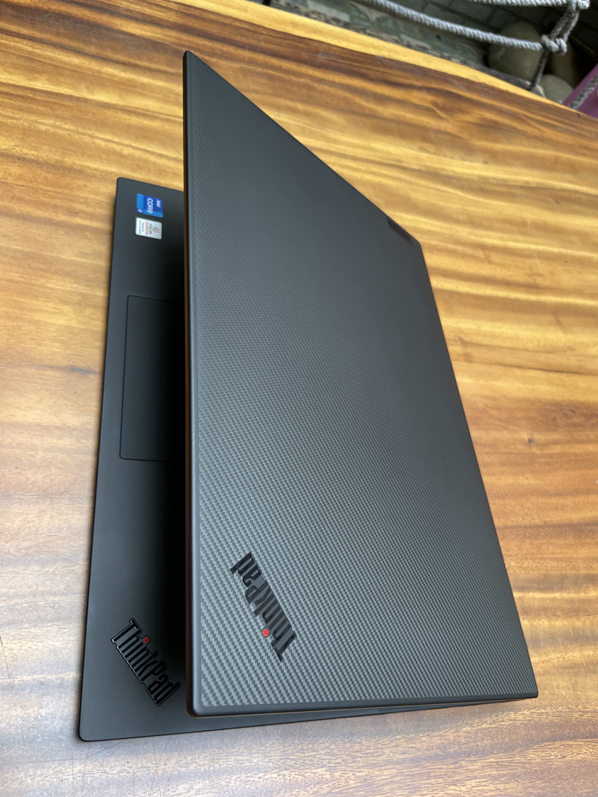 Thinkpad P1 Gen 4 4k 17