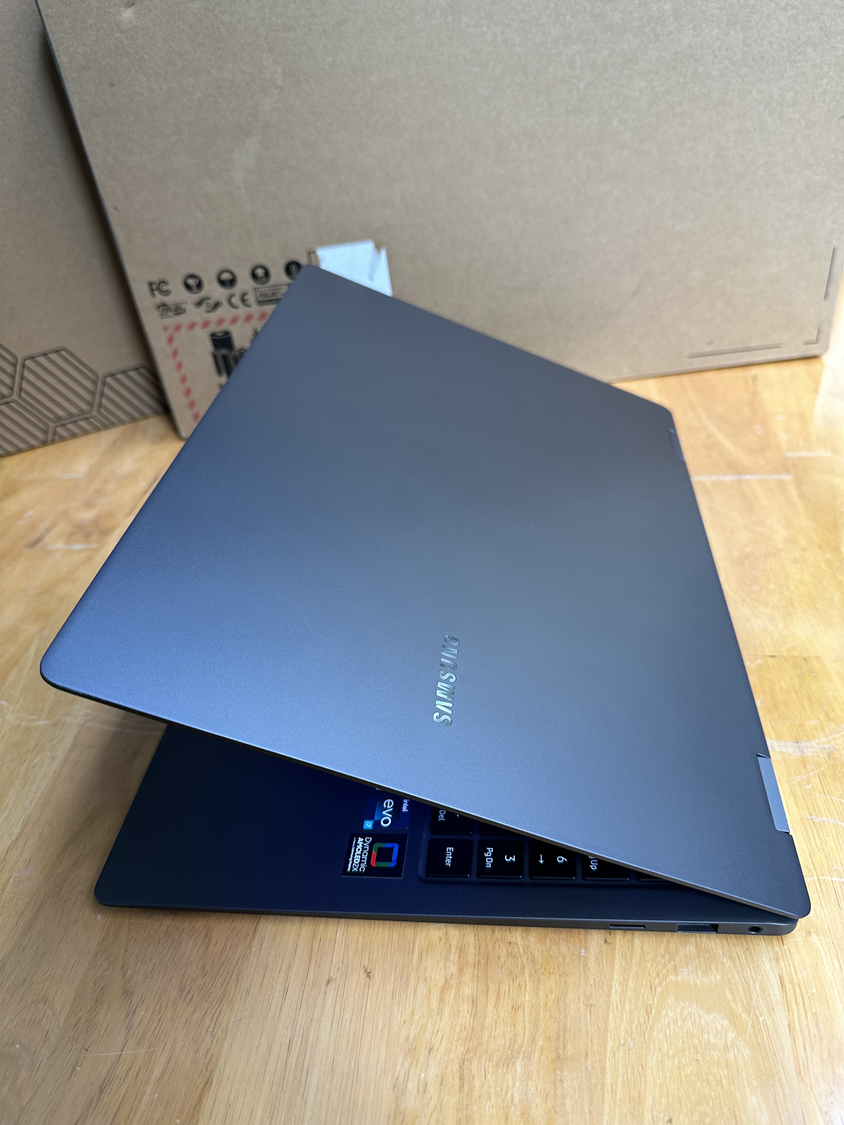 Samsung Galaxy Book3 Pro Np960qfg 10 Copy