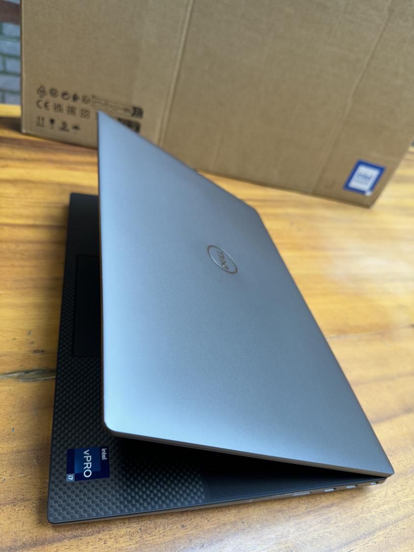 Dell Precision 5470 I7 1