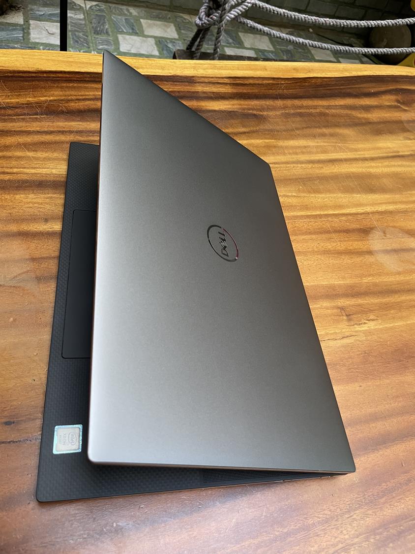 Dell Precision 5550 Xeon 8