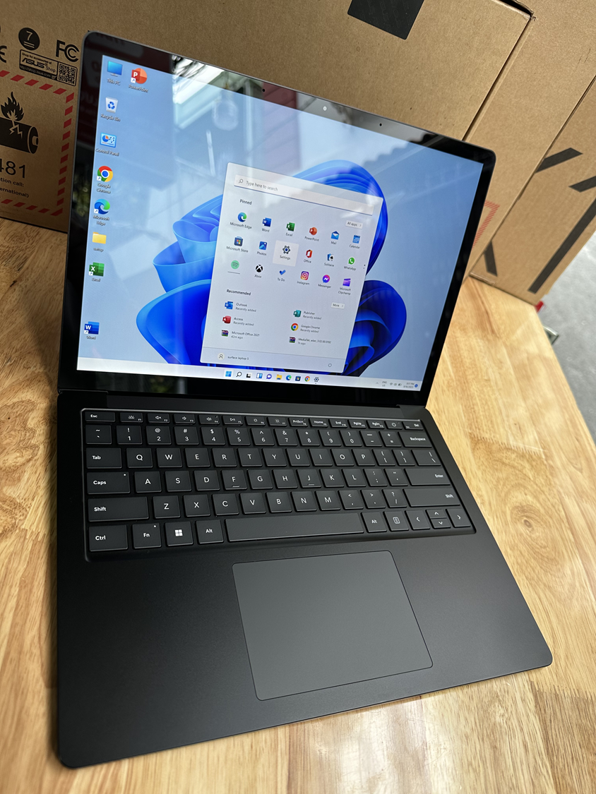 Surface Laptop 5 2
