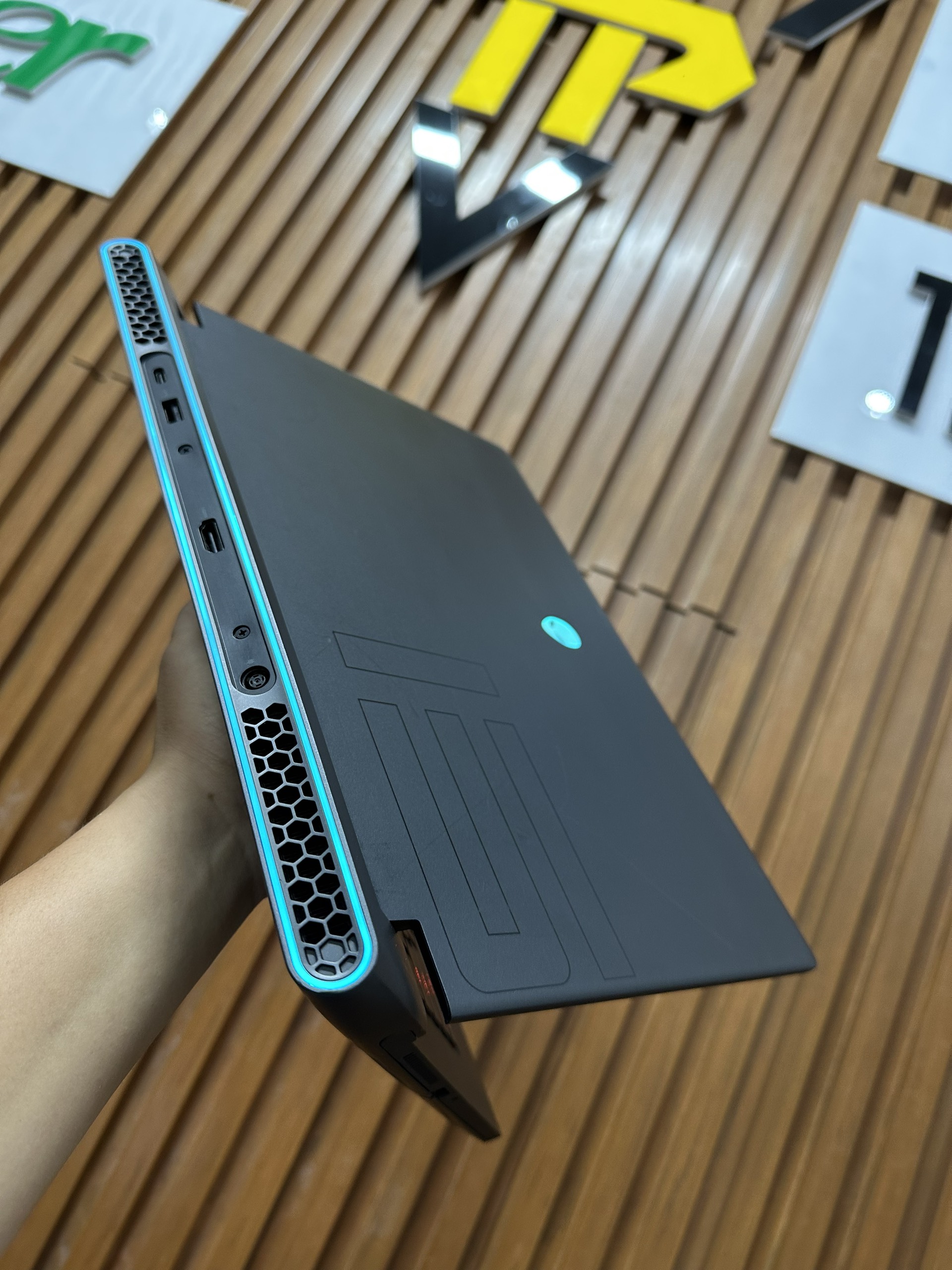 Dell Alienware M15 R7 Core I7 12