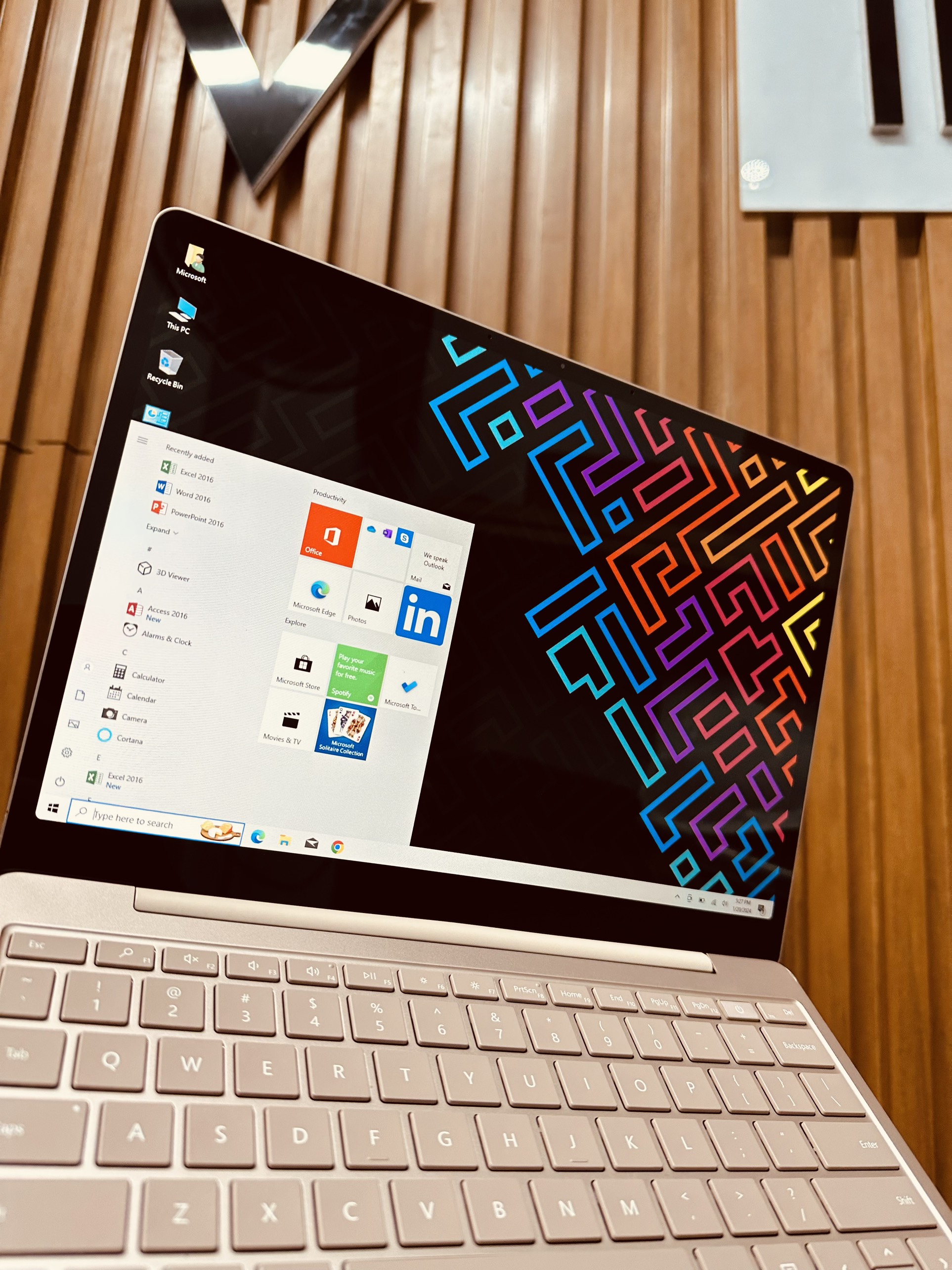 Surface Laptop Go Rose Gold 1