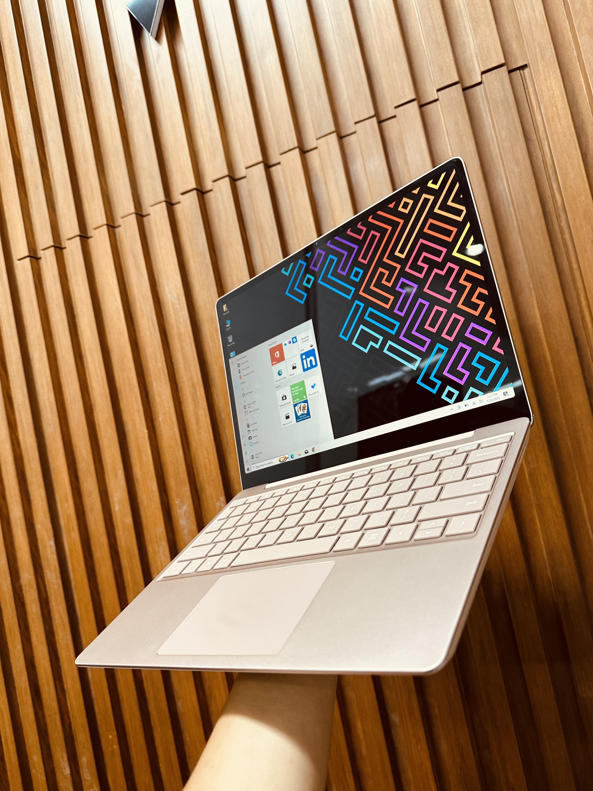 Surface Laptop Go Rose Gold 4