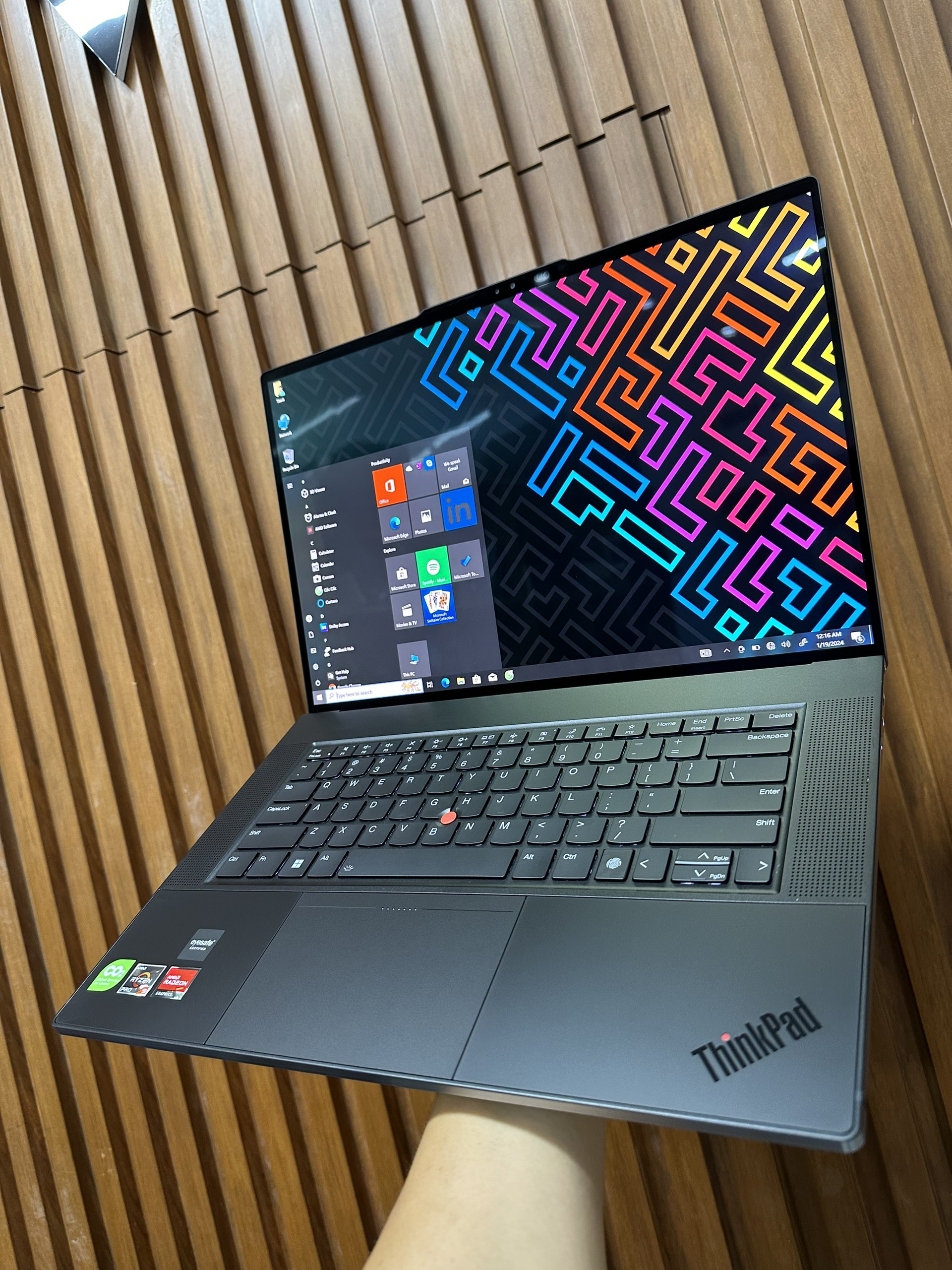 Thinkpad Z16 Ryzen 9 11