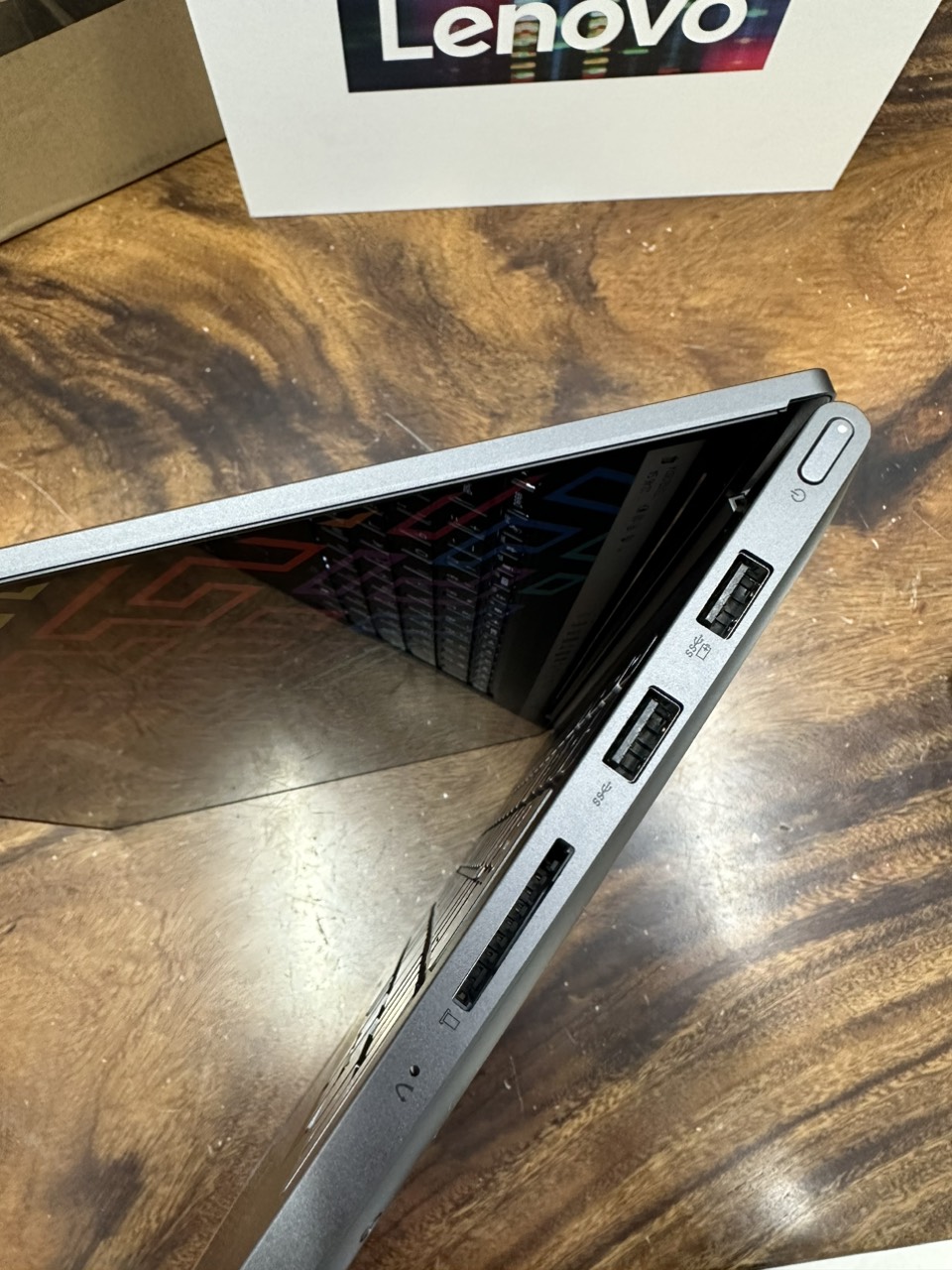 Lenovo Slim 7 16iah7 10