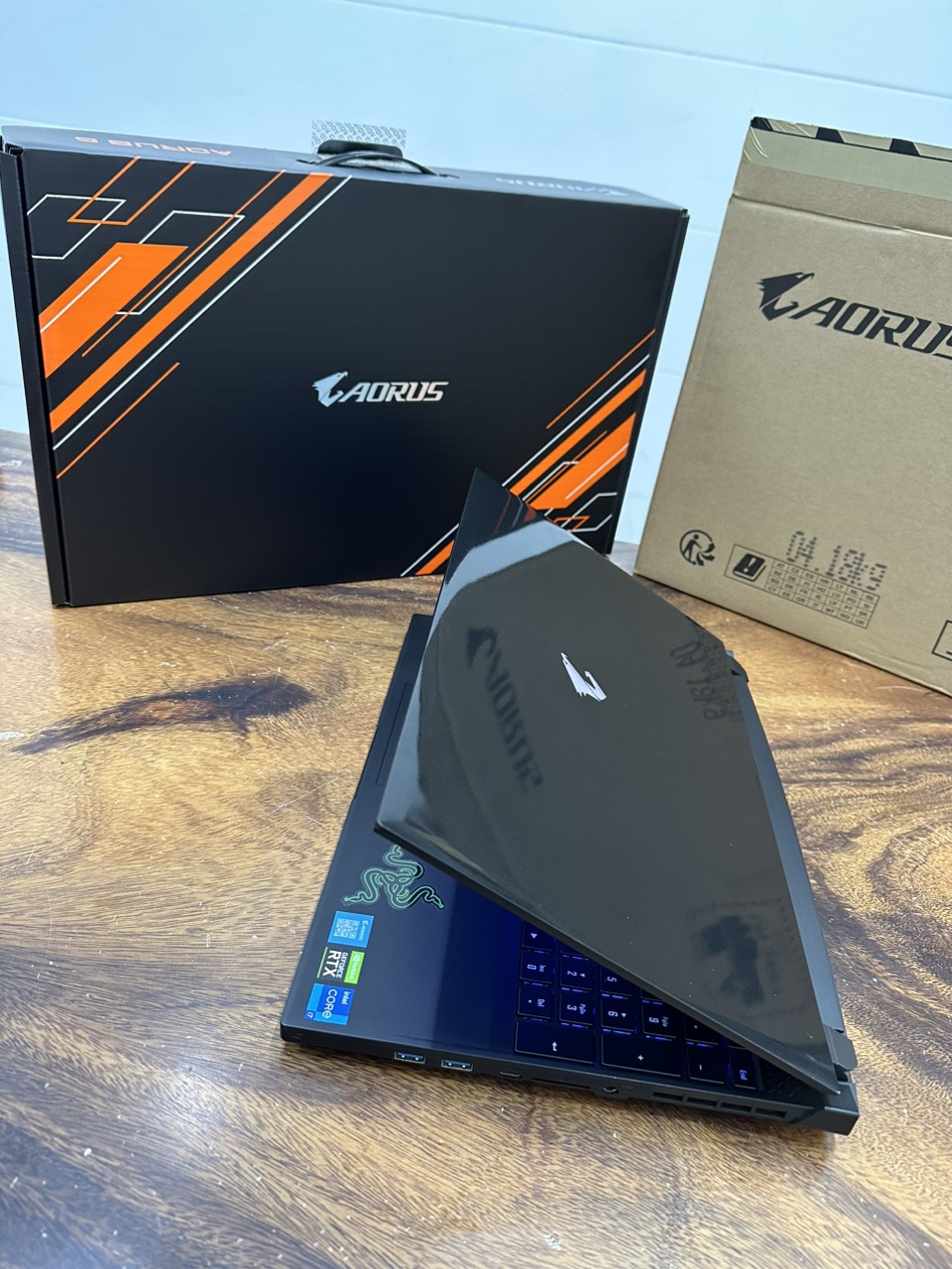 Gigabyte Aorus 5 Se4 4