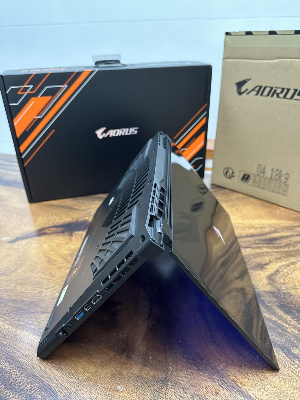 Gigabyte Aorus 5 Se4 8