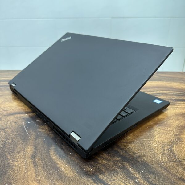 Thinkpad P73 8