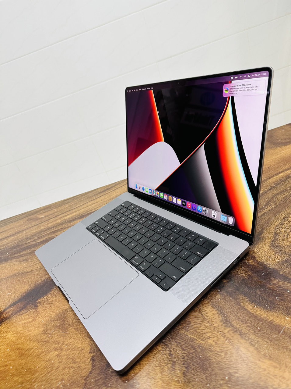 Macbook Pro 16in M1 2021 Gray 7
