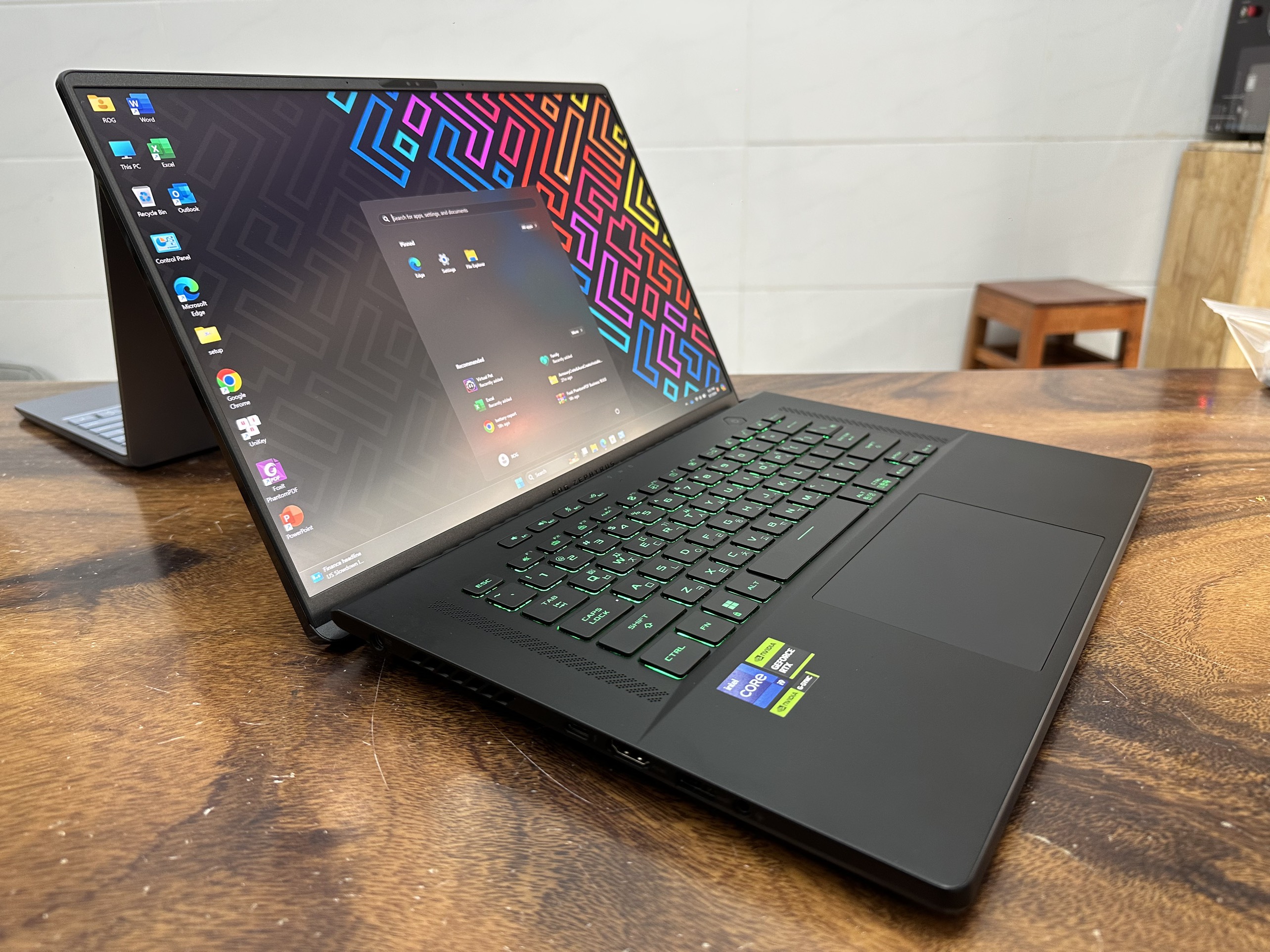 Asus Rog Zephyrus 16 Gu604 10