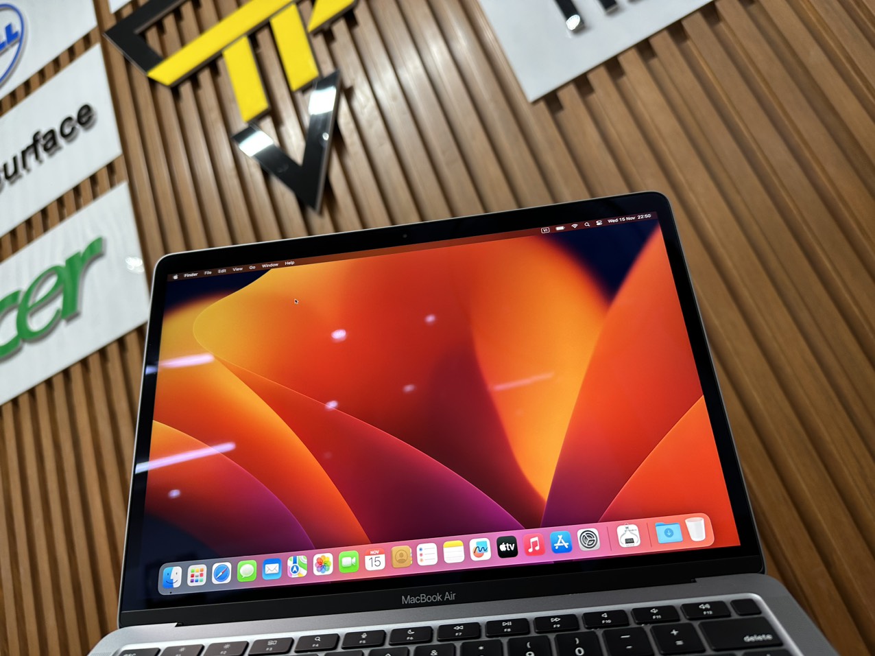 Macbook Air M1 Grey Anh 4