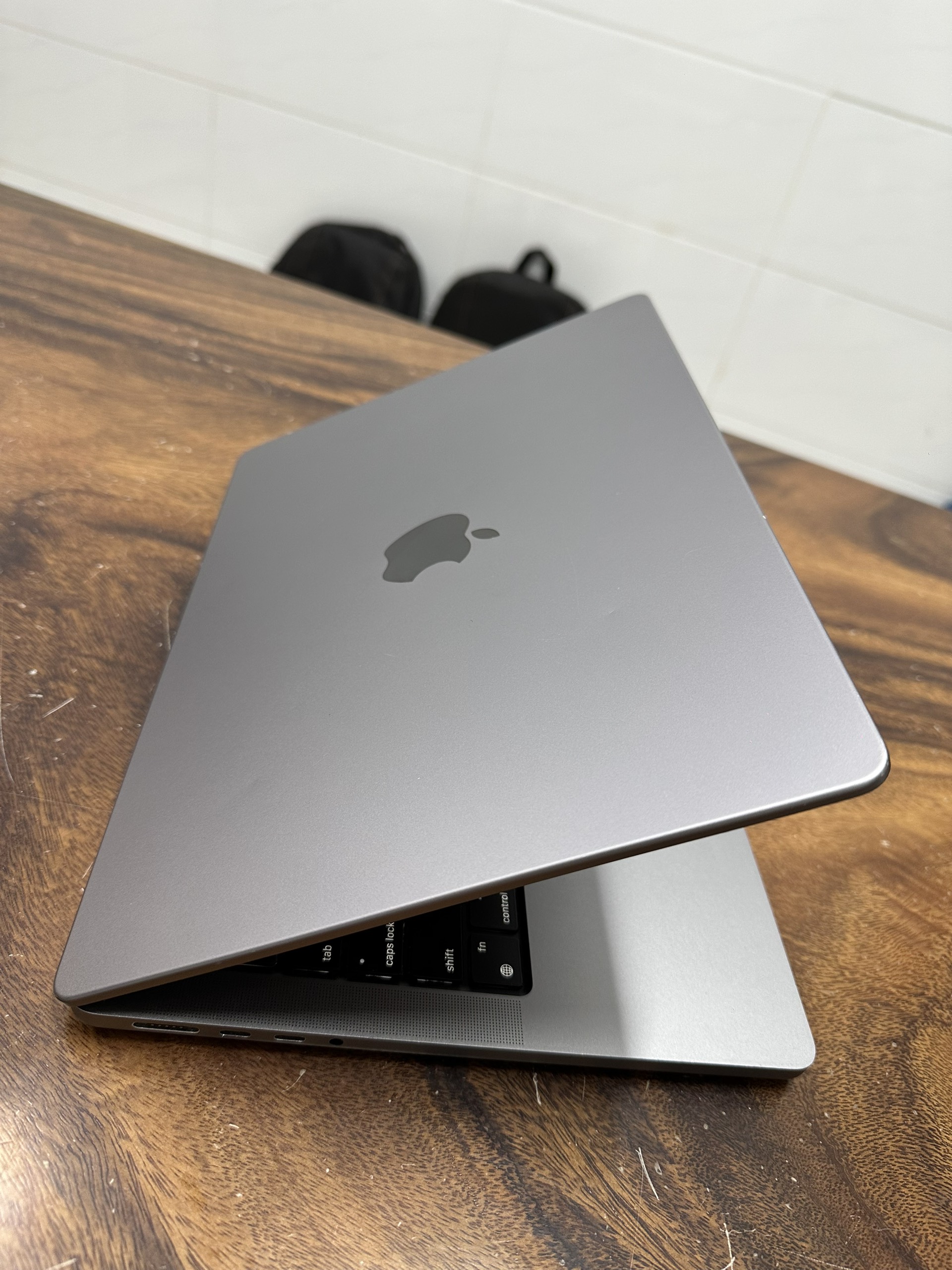 Macbook Pro 14 M2 Max 4