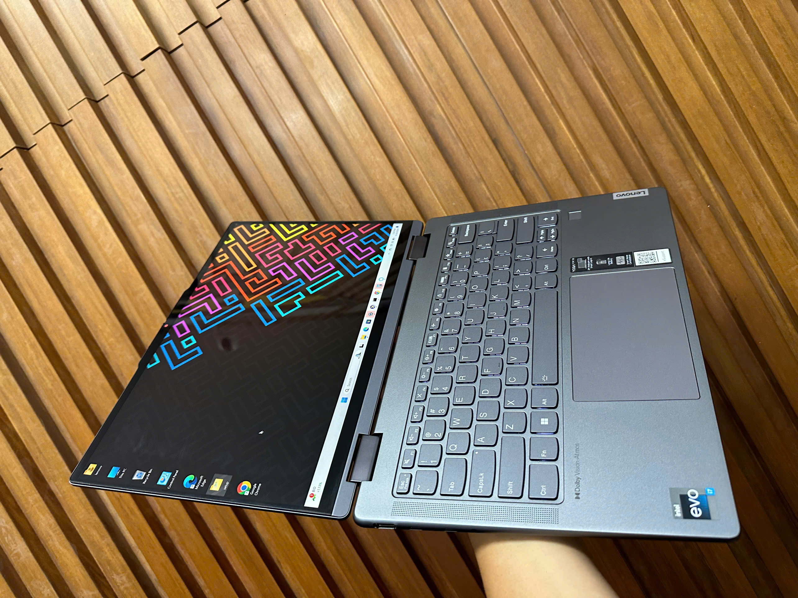 Lenovo Yoga 7 14irl8 4