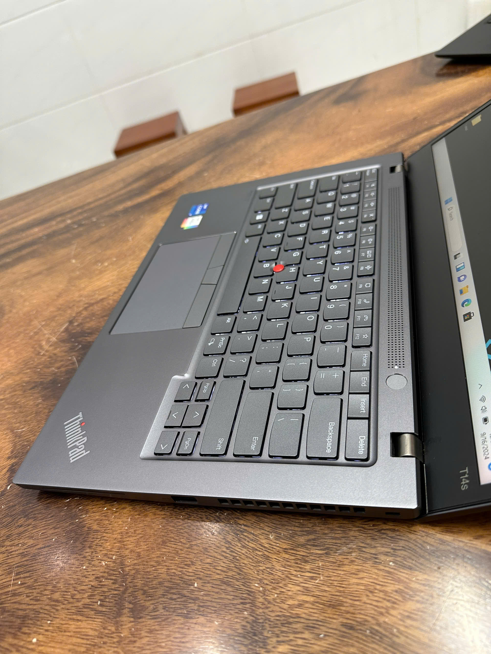 Thinkpad T14s Gen 2 Aluminum 7