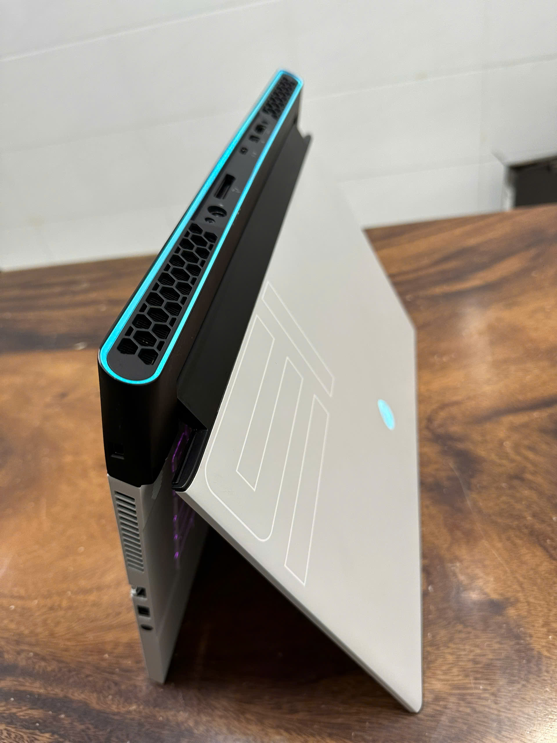 Alienware M15 R3 Core I9 3