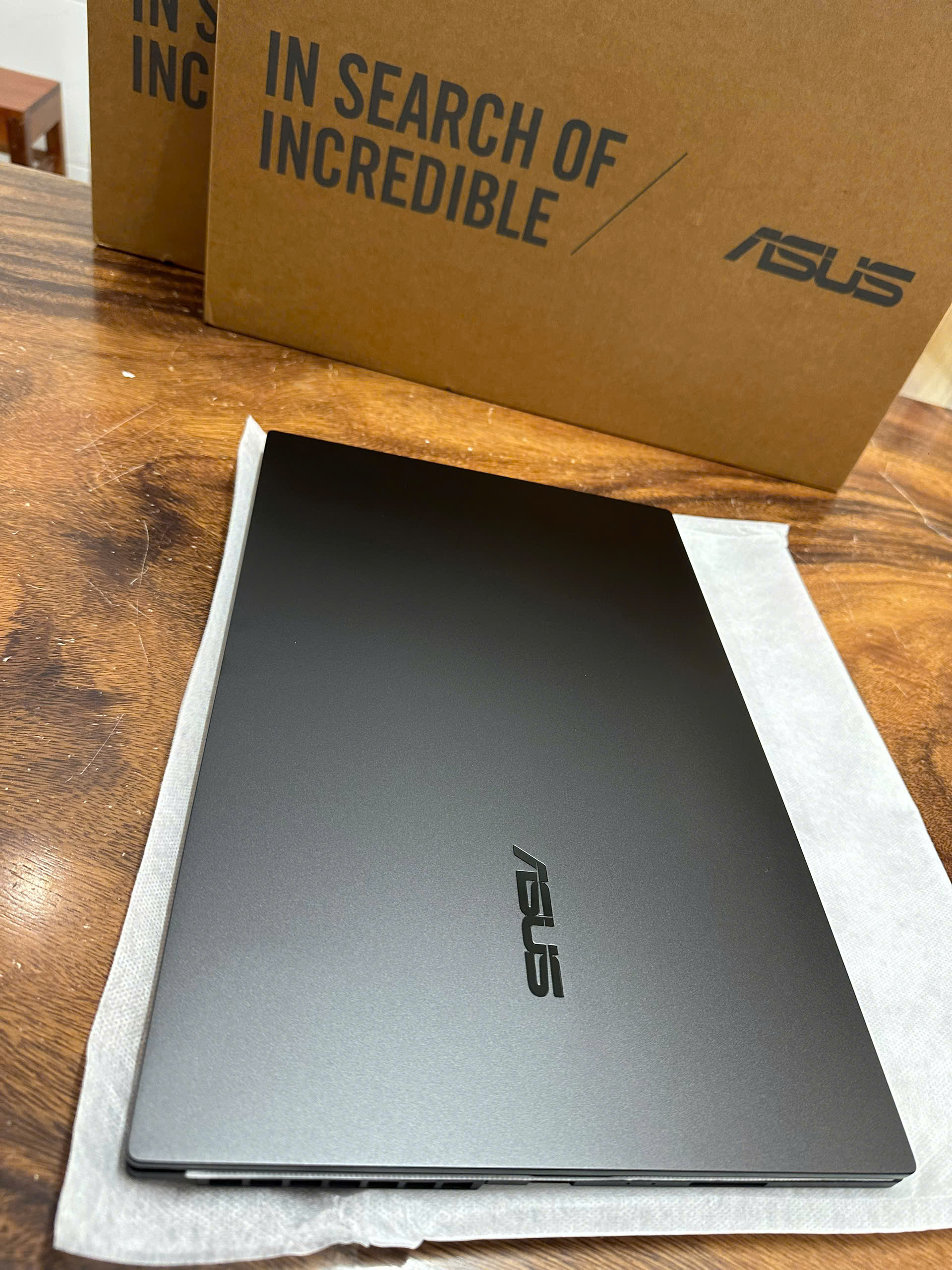 Asus Vivobook Pro 15 Oled Q533 12