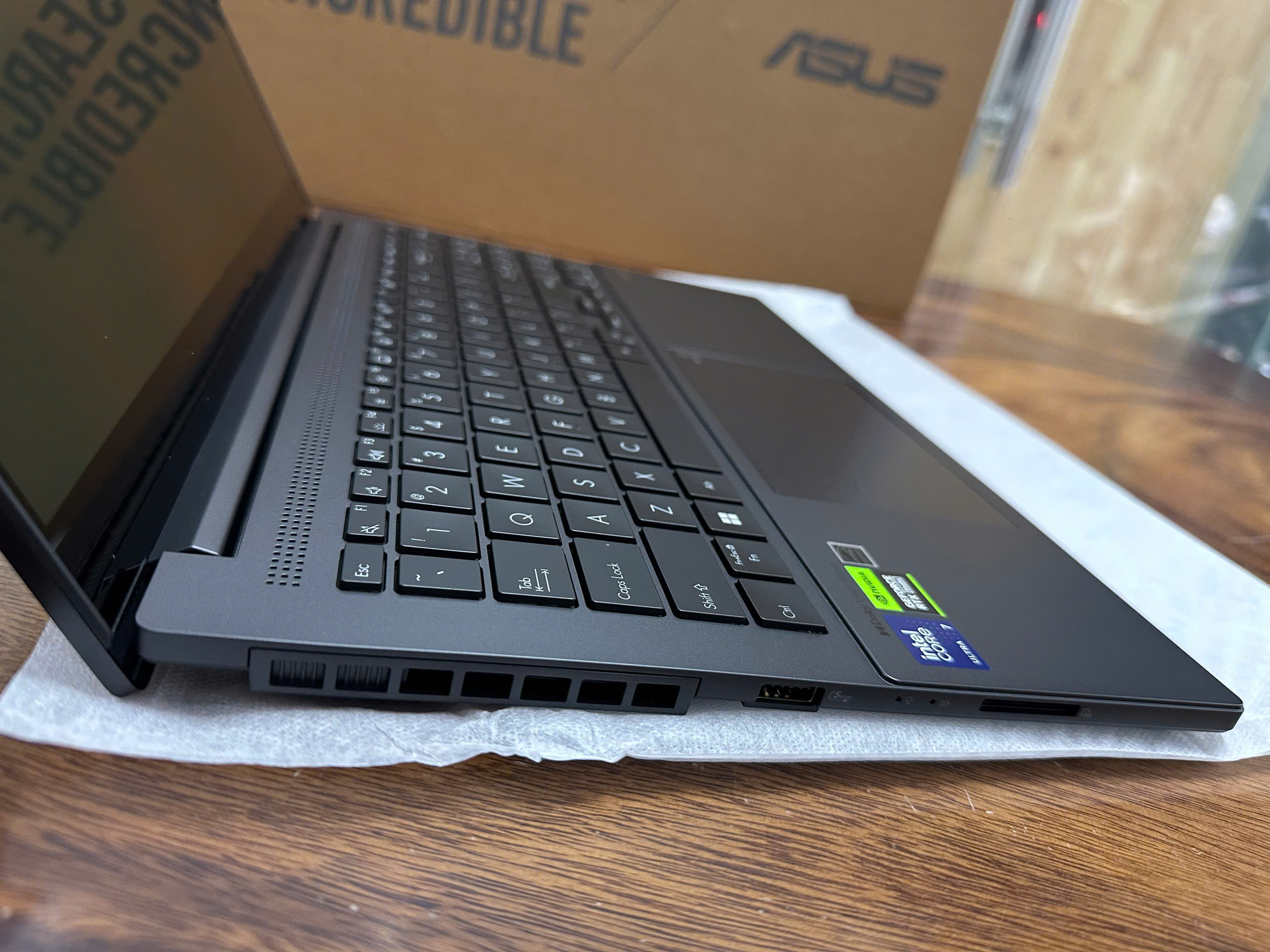 Asus Vivobook Pro 15 Oled Q533 4