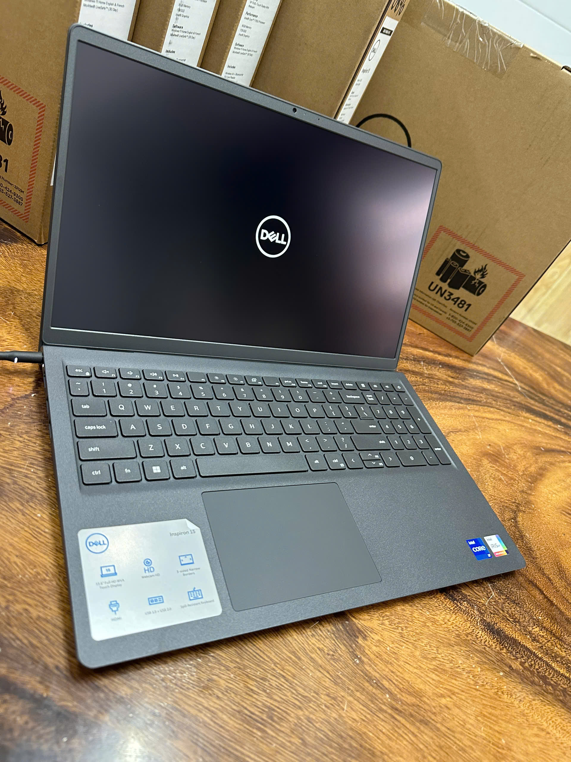 Dell Inspiron 3520 Core I7 New 4