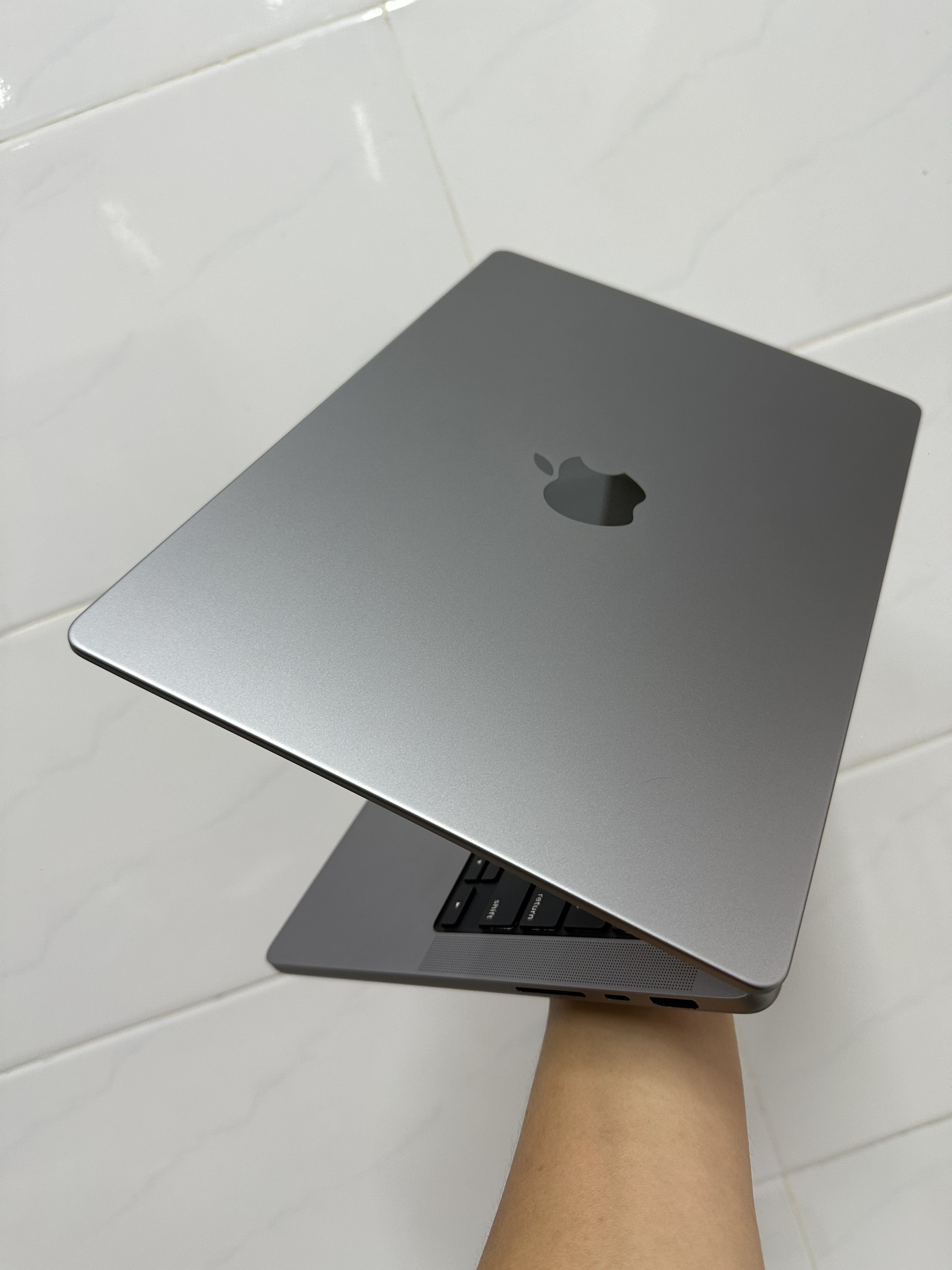 Macbook Pro 14 M2 Grey 8