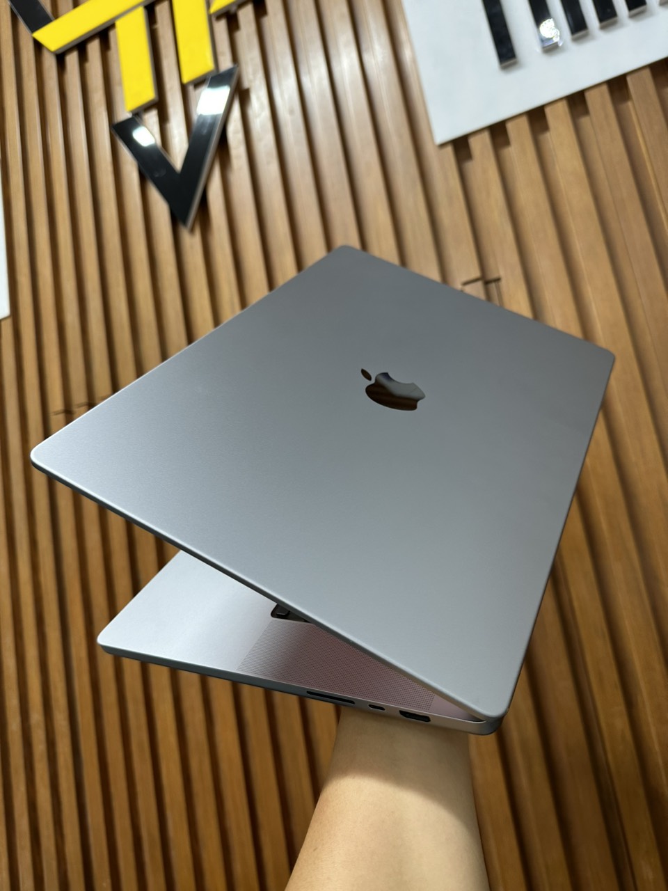 Macbook Pro 16 M1 Max 1