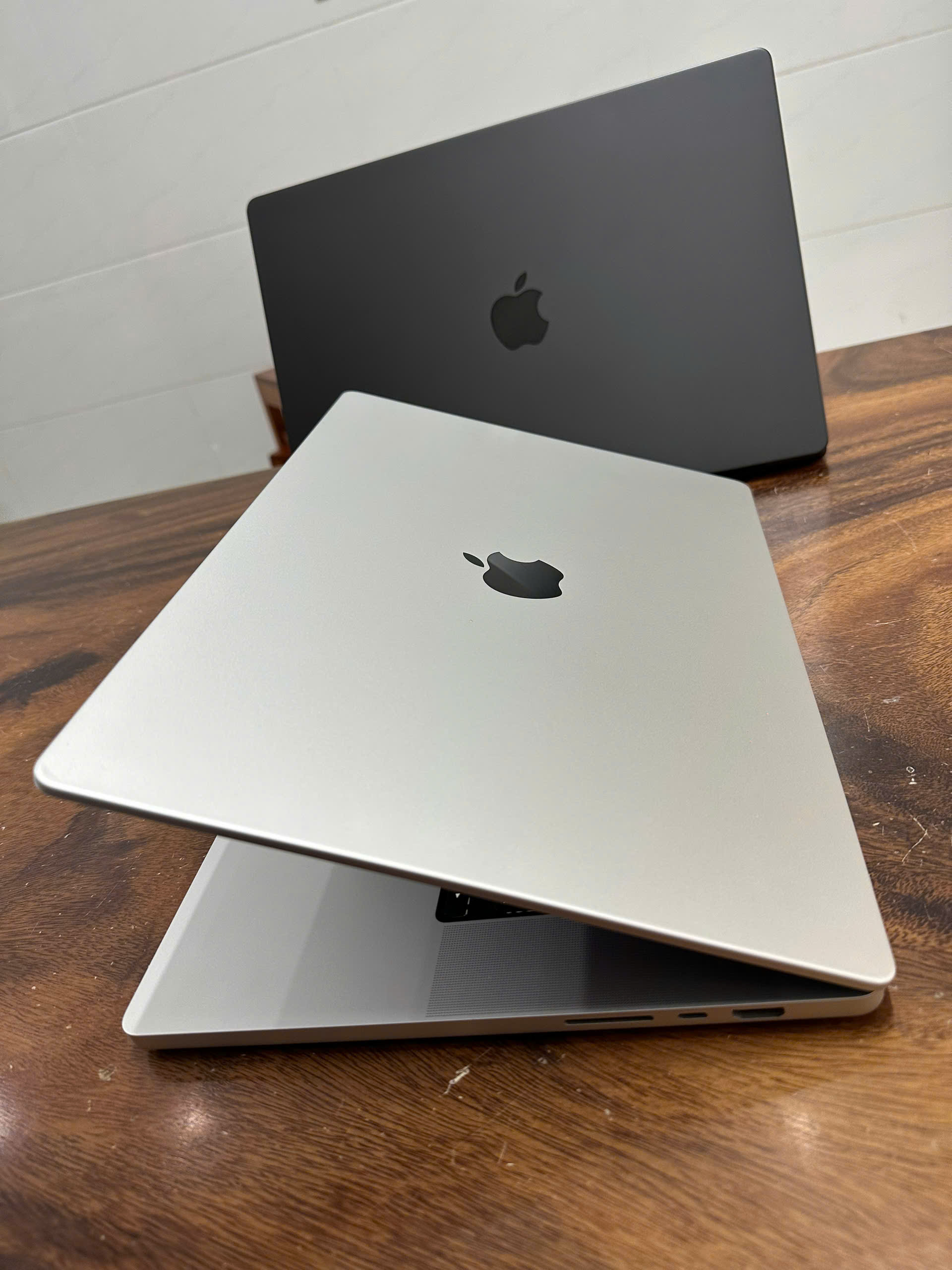 Macbook Pro 16 M1 Silver 11