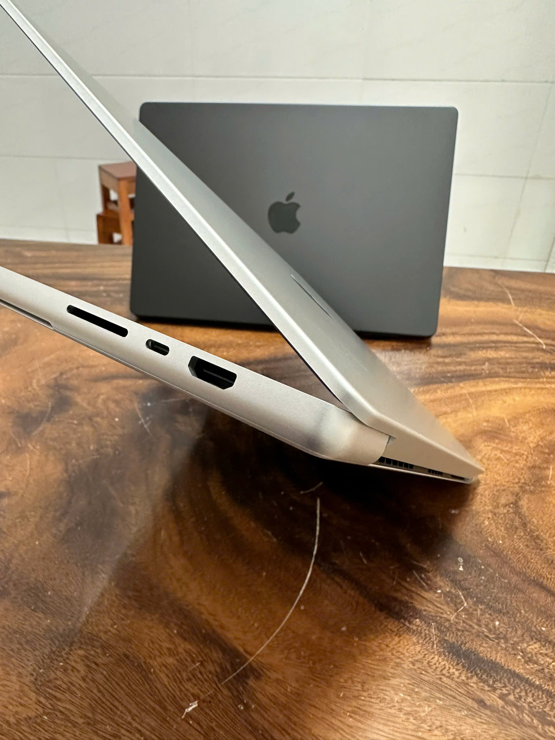 Macbook Pro 16 M1 Silver 12