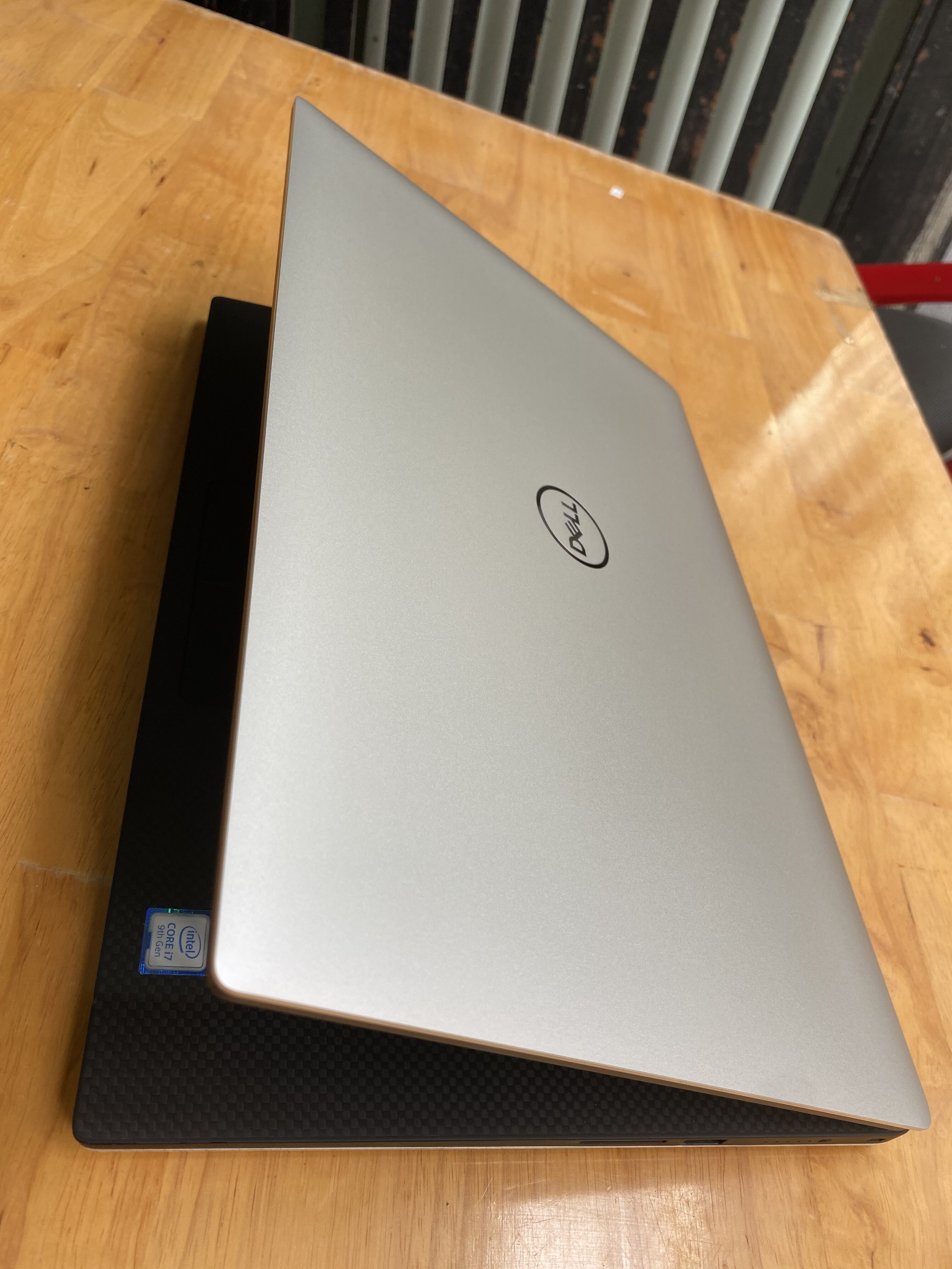 Dell Precision 5540 I7 Face 6