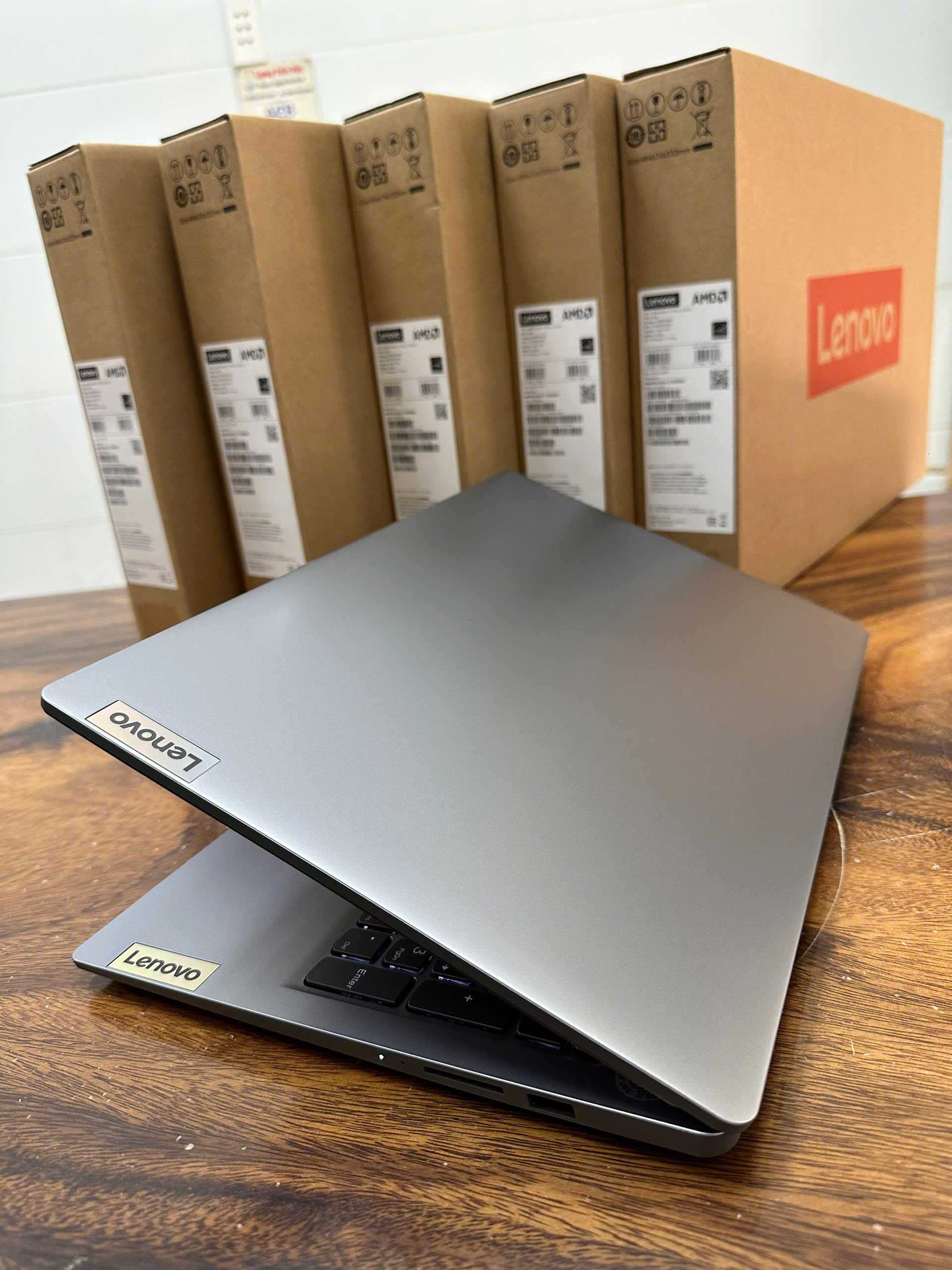 Lenovo Ideapad Slim 3 15amn8 6