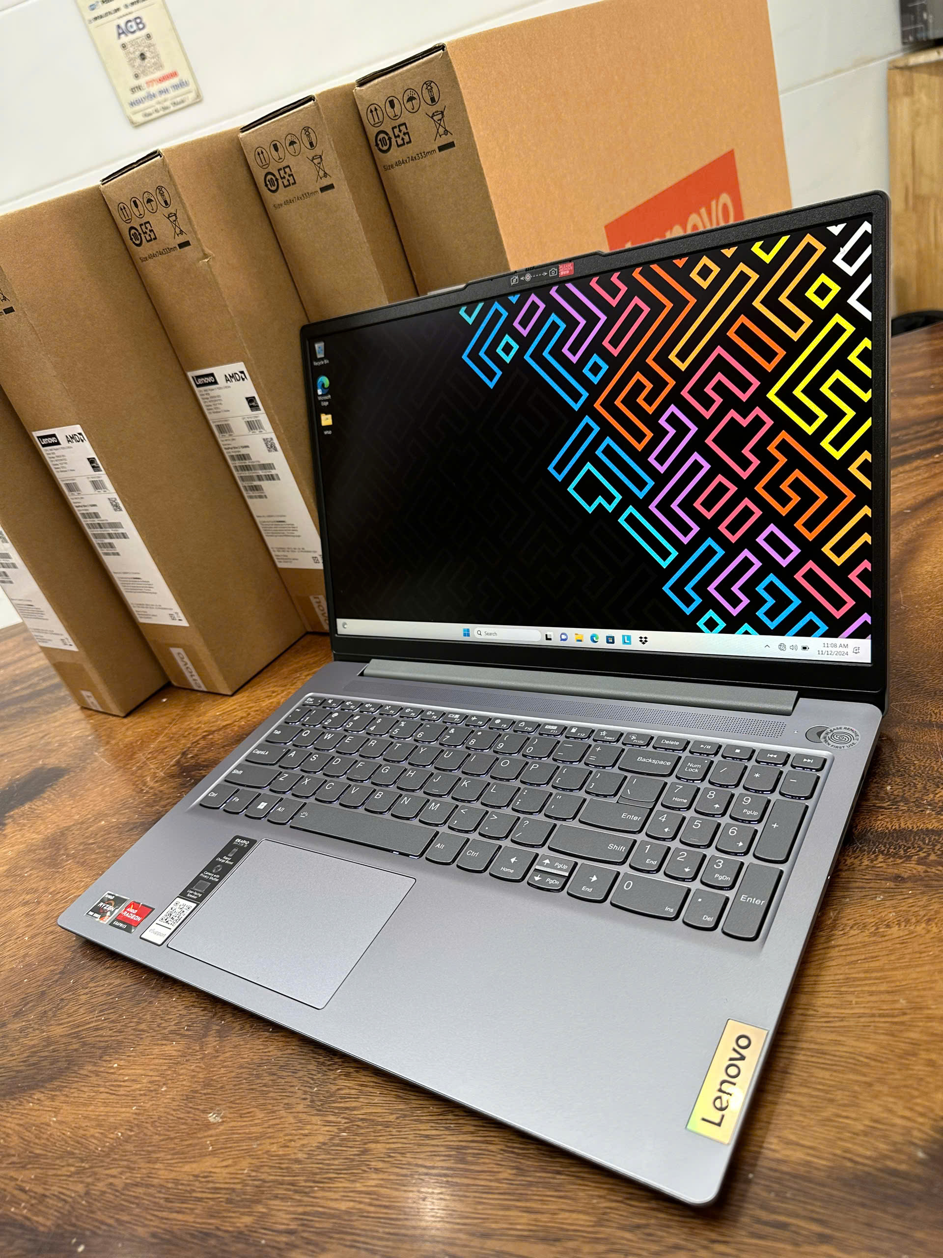 Lenovo Ideapad Slim 3 15amn8 9