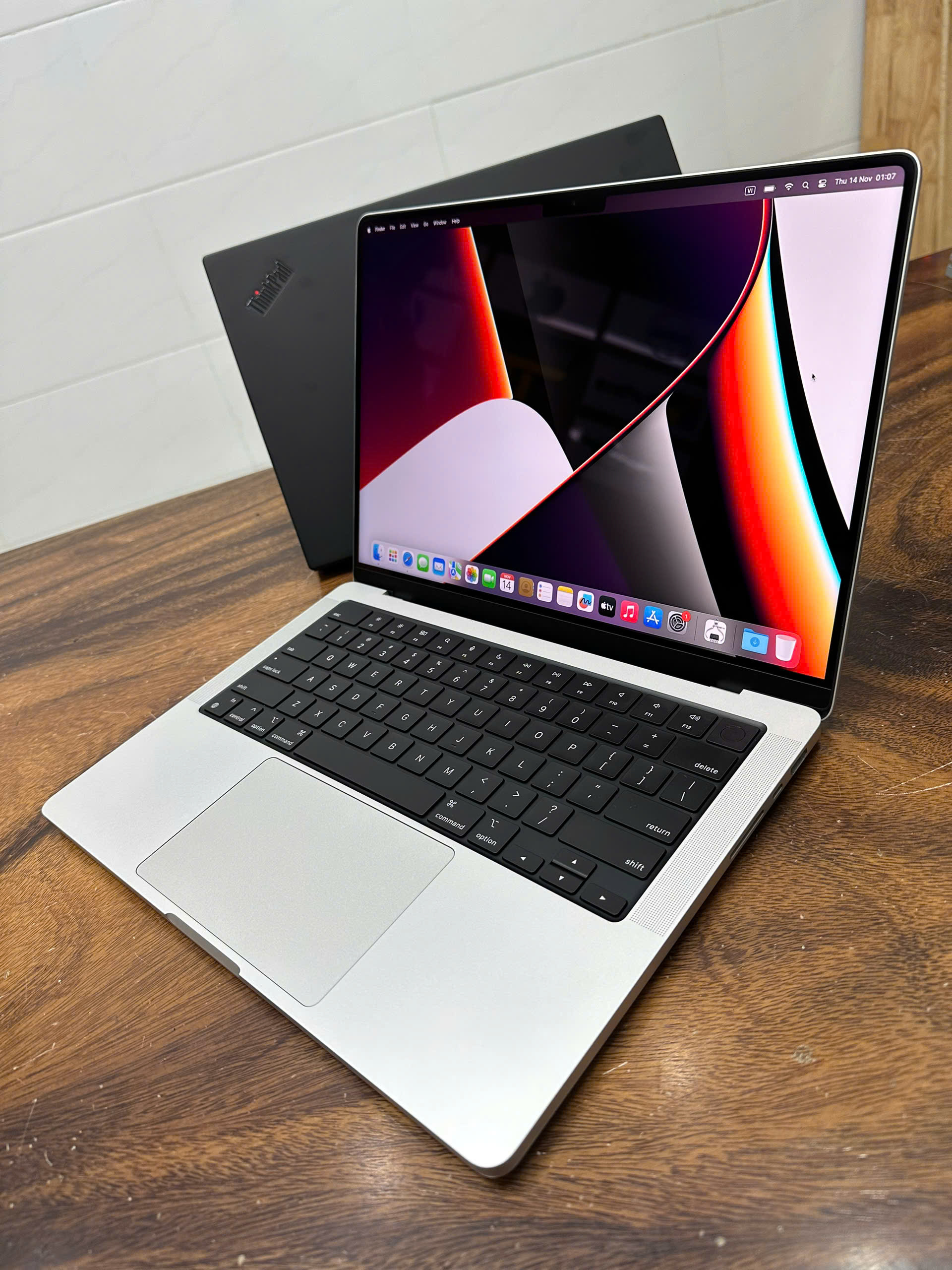 Macbook Pro 14 M2 Silver 3