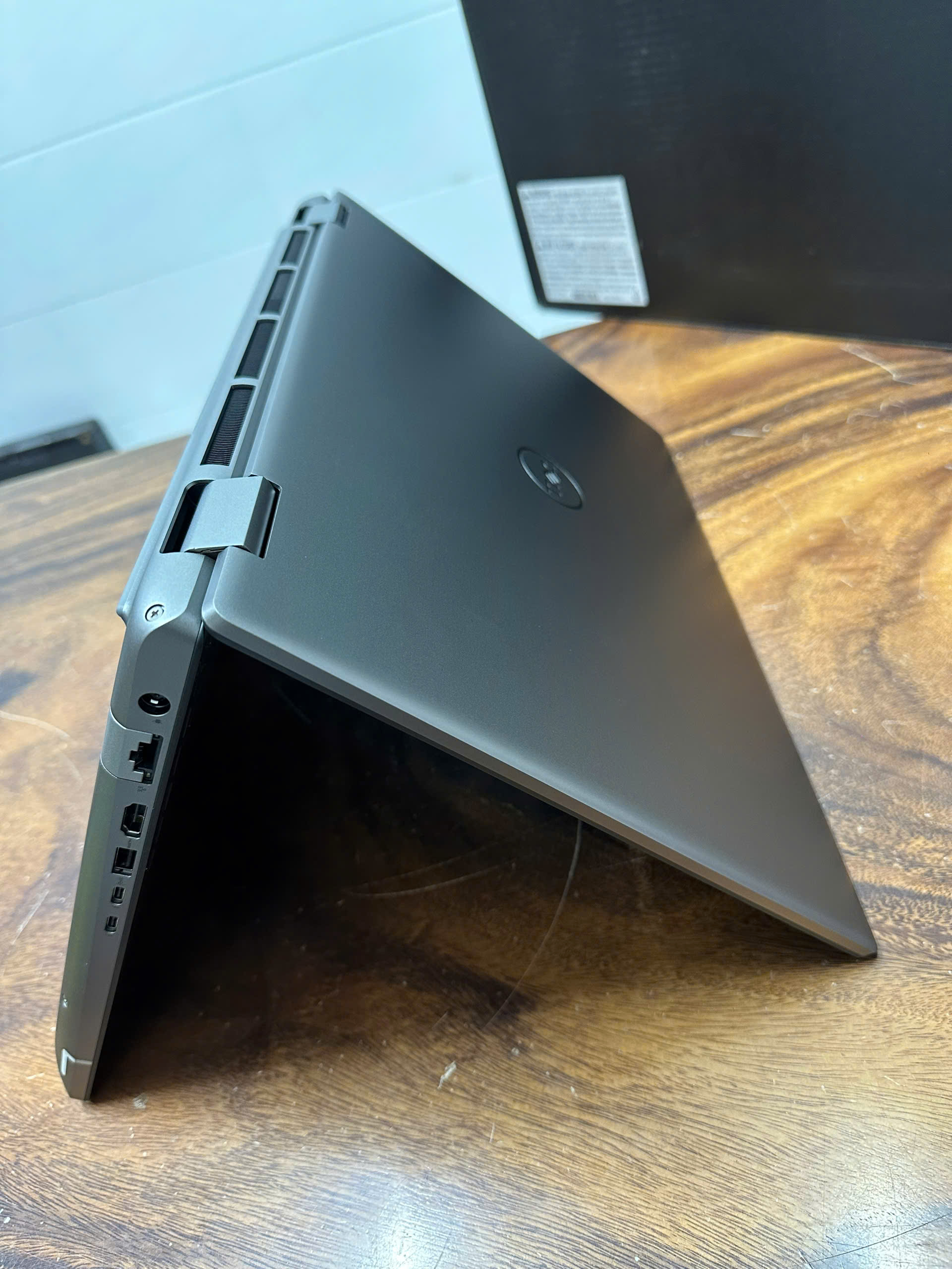 Dell Precision 7780 I5 6