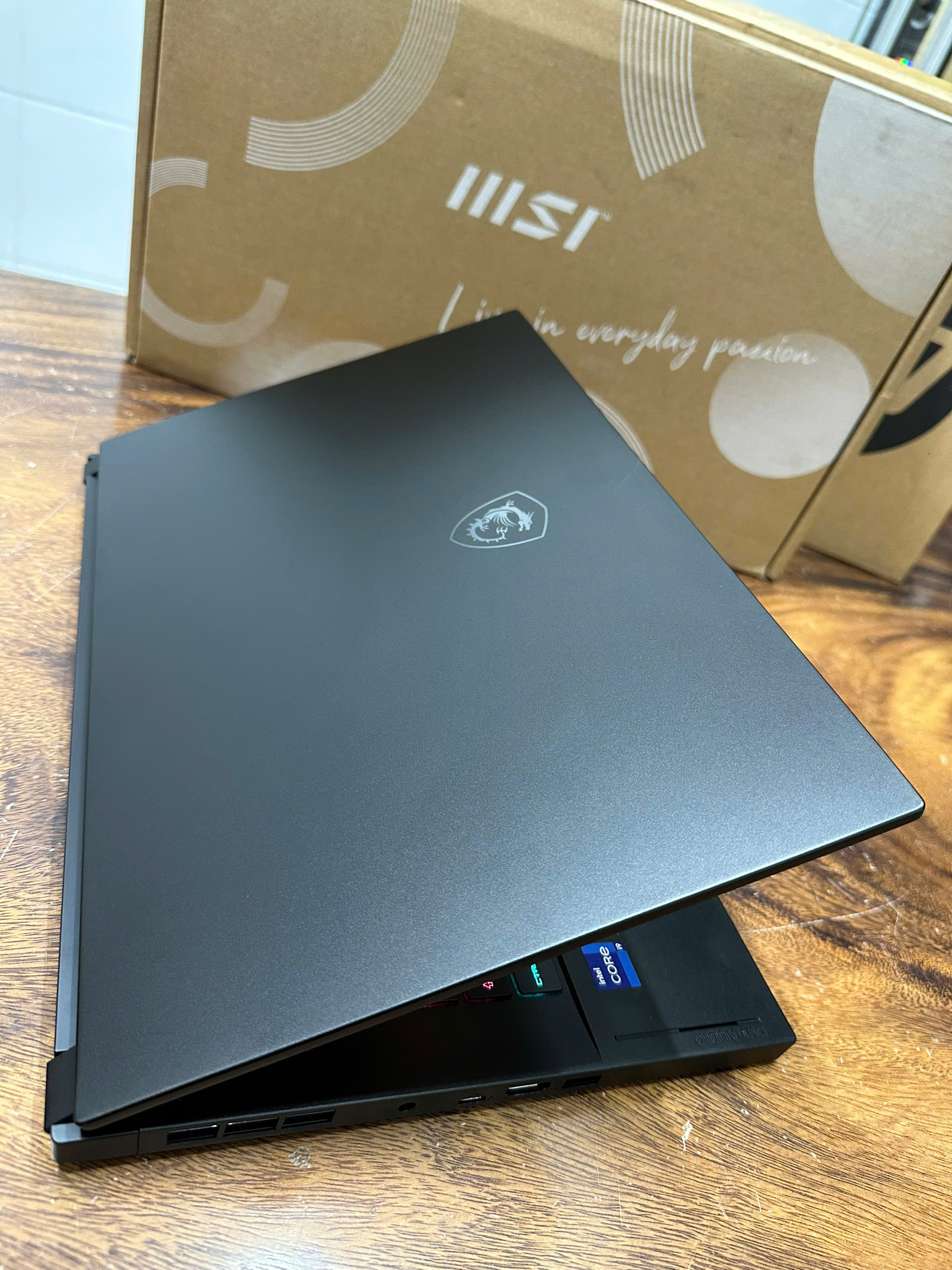 Msi Gs 66 Stealth 1