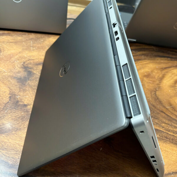 Dell Precision 7760 Core I9 5