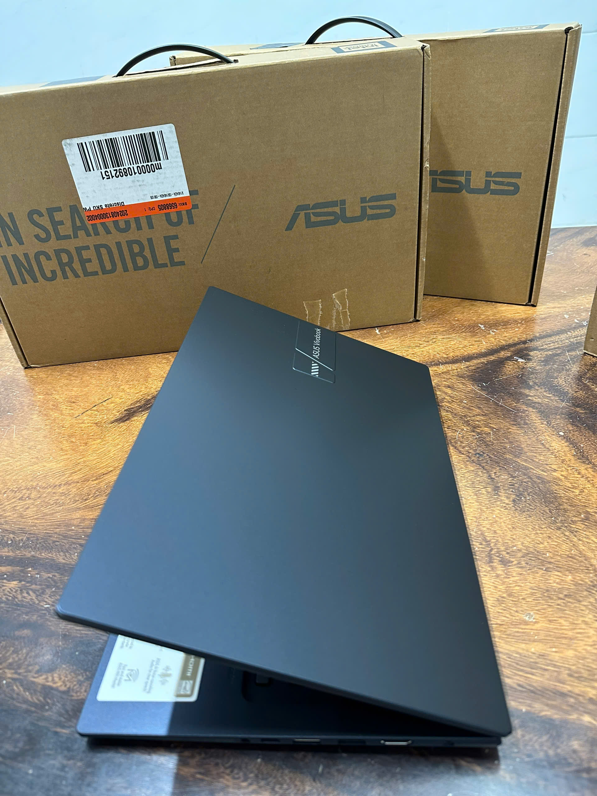 Asus Vivobook X1404z 2