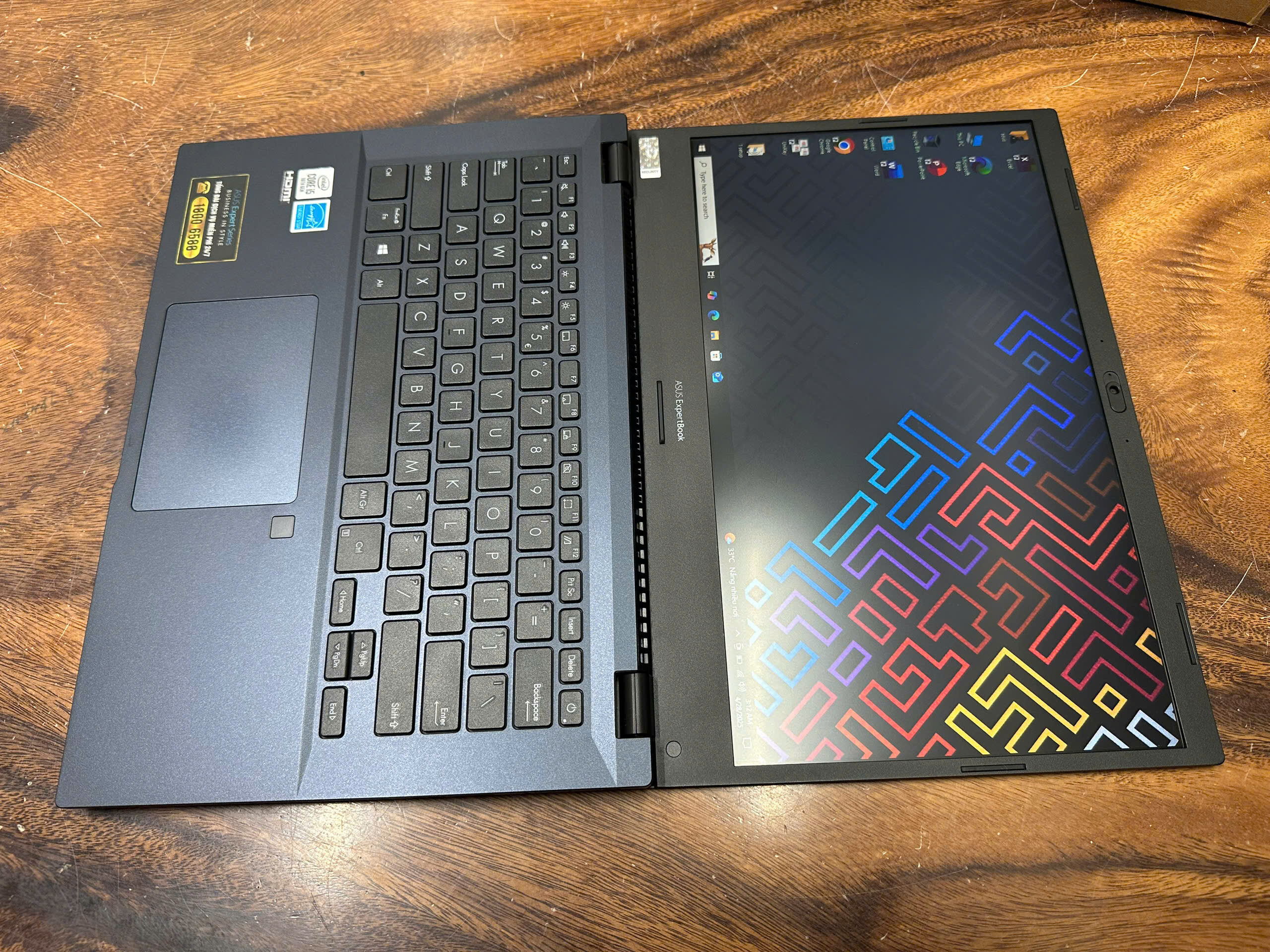 Asus Expertbook P2451f 2