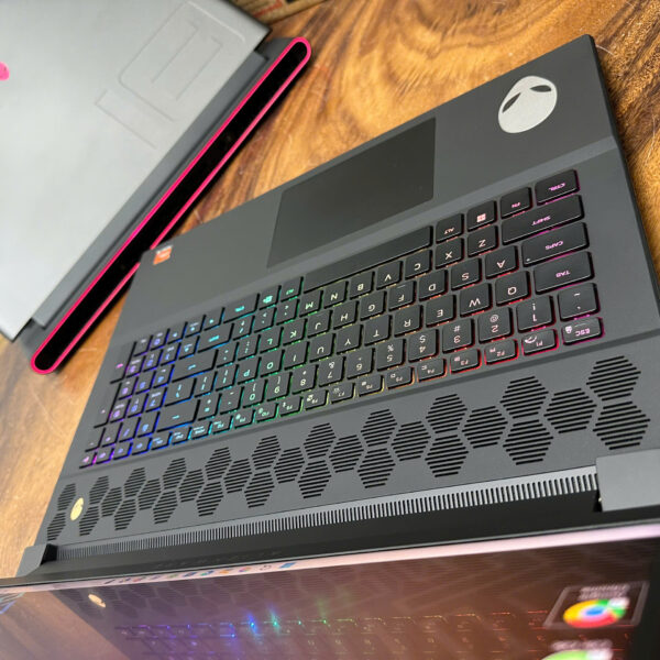 Dell Alienware M18 R1 Ryzen 9 11