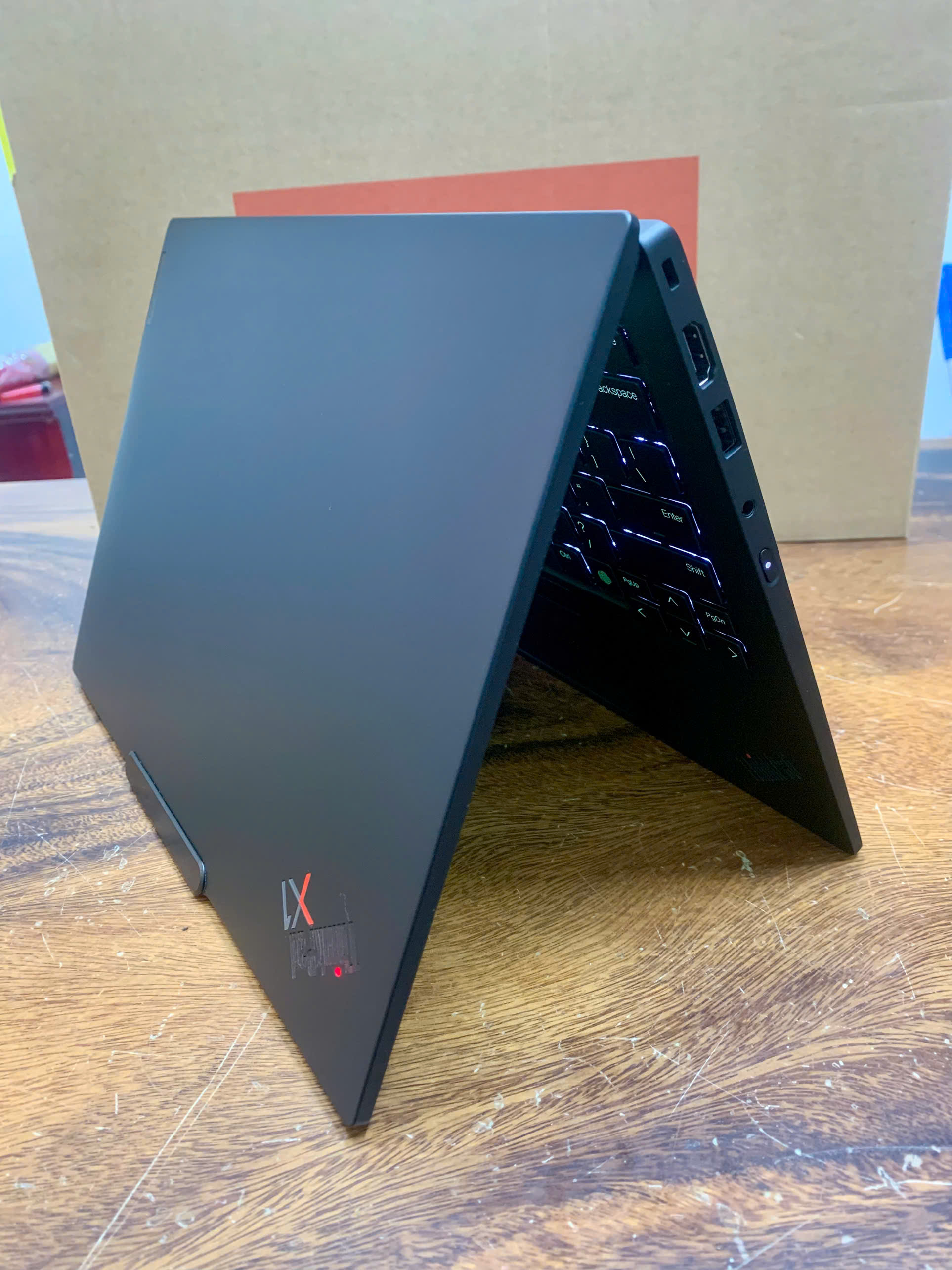 Thinkpad X1 Carbon Gen 12 Màn Oled 3