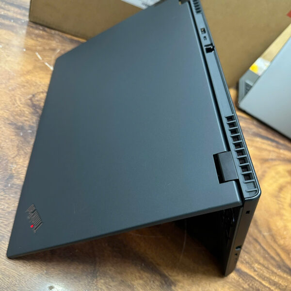 Thinkpad P16v Gen 2 Ultra 7 3