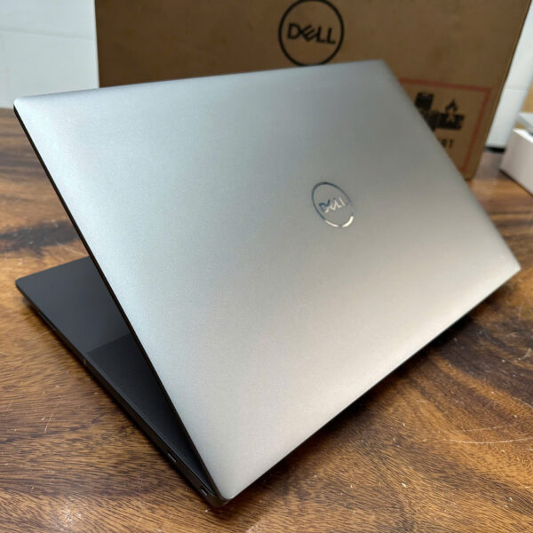 Dell Precision 5690 Oled 2