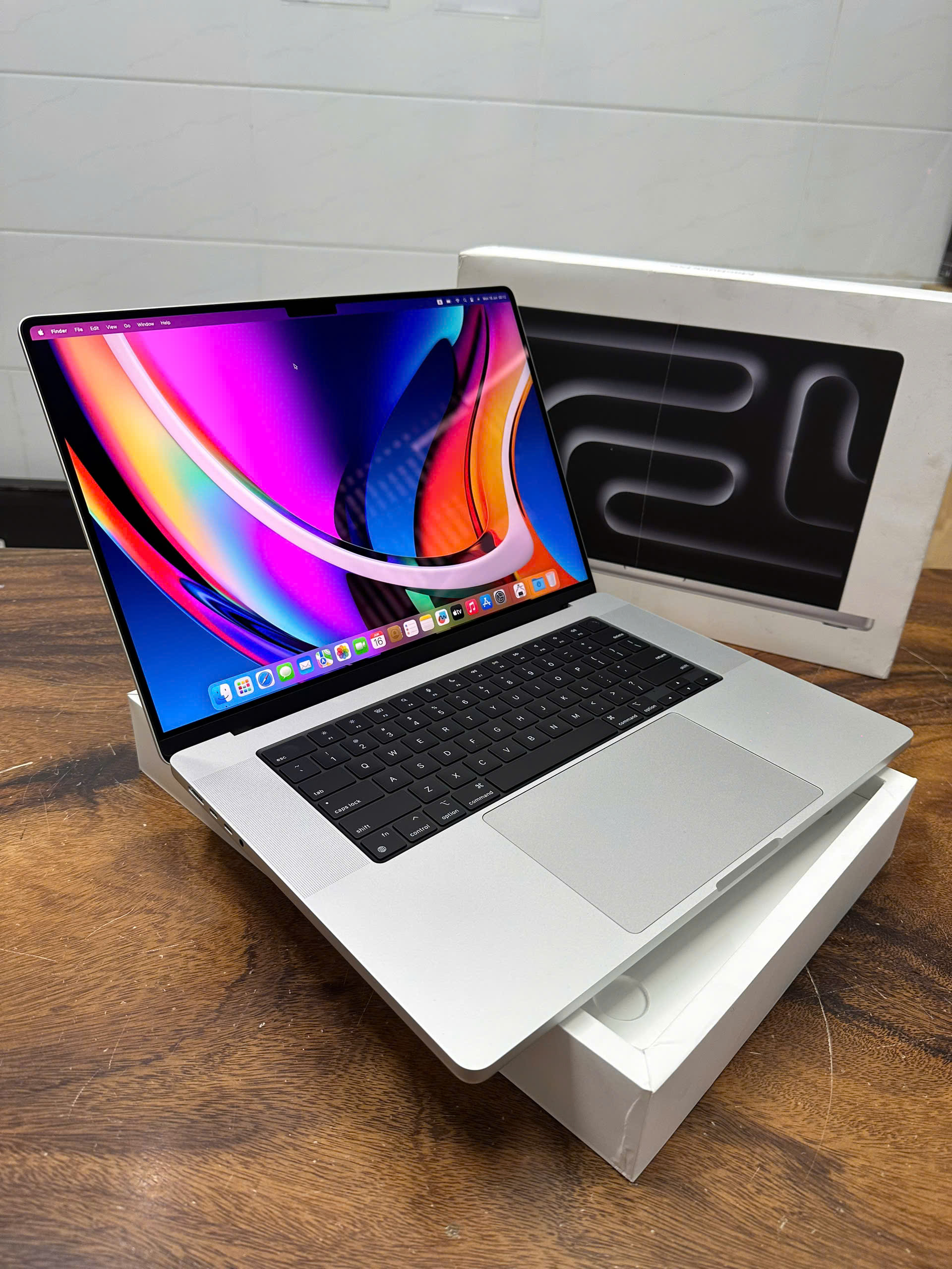 Macbook Pro 16 Inch M4 Pro 2