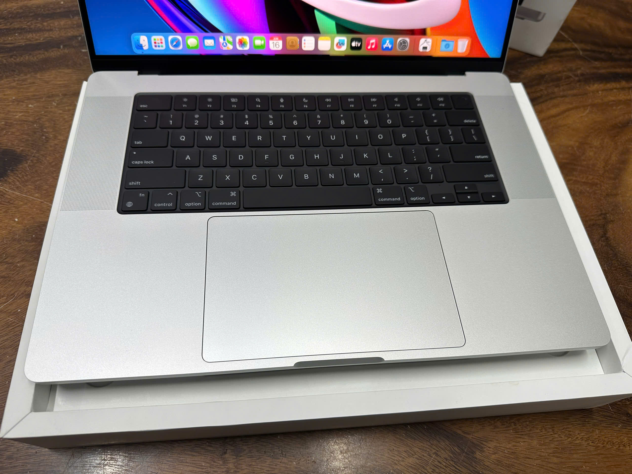 Macbook Pro 16 Inch M4 Pro 4