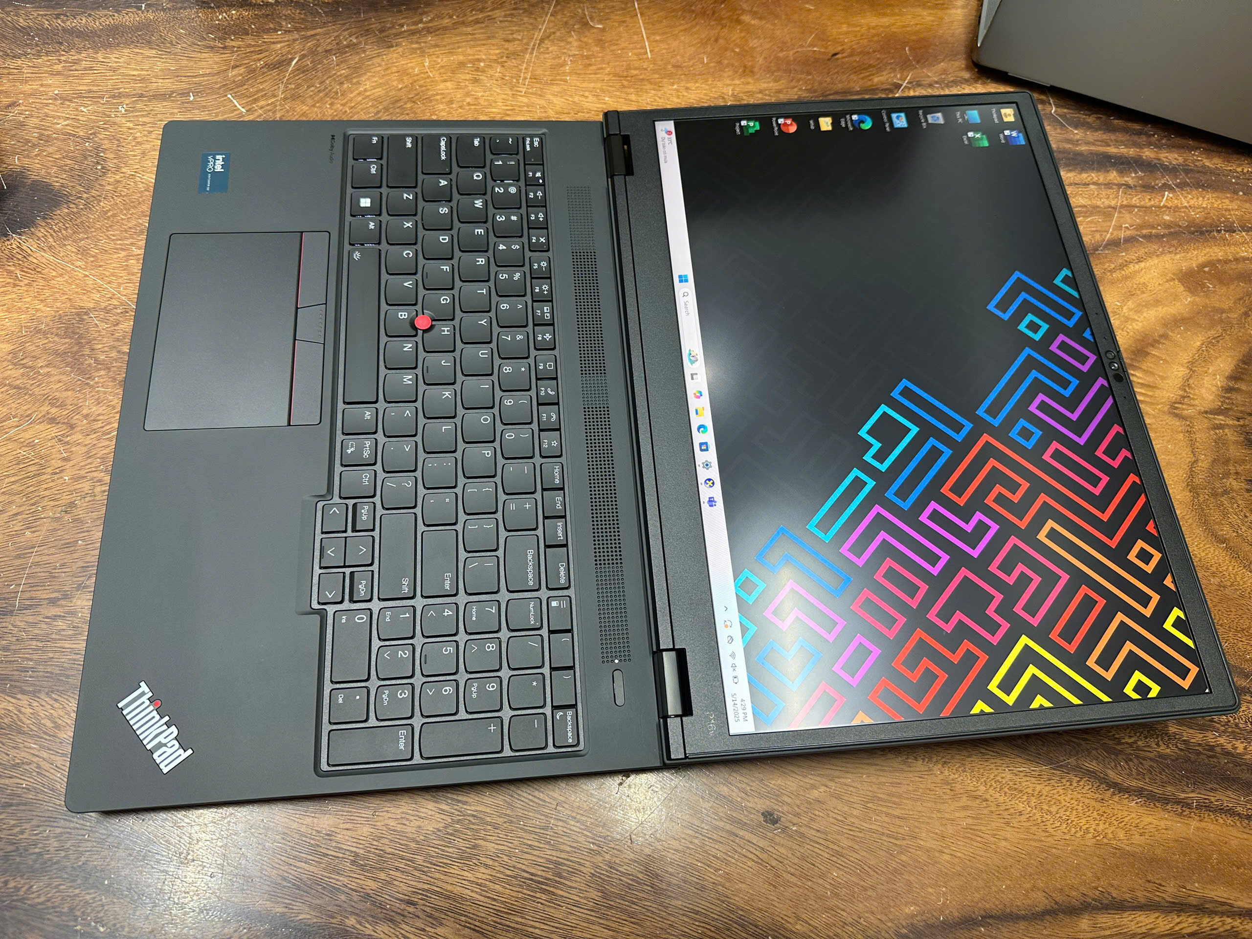 Thinkpad P16v Gen 2 Ultra 7 2