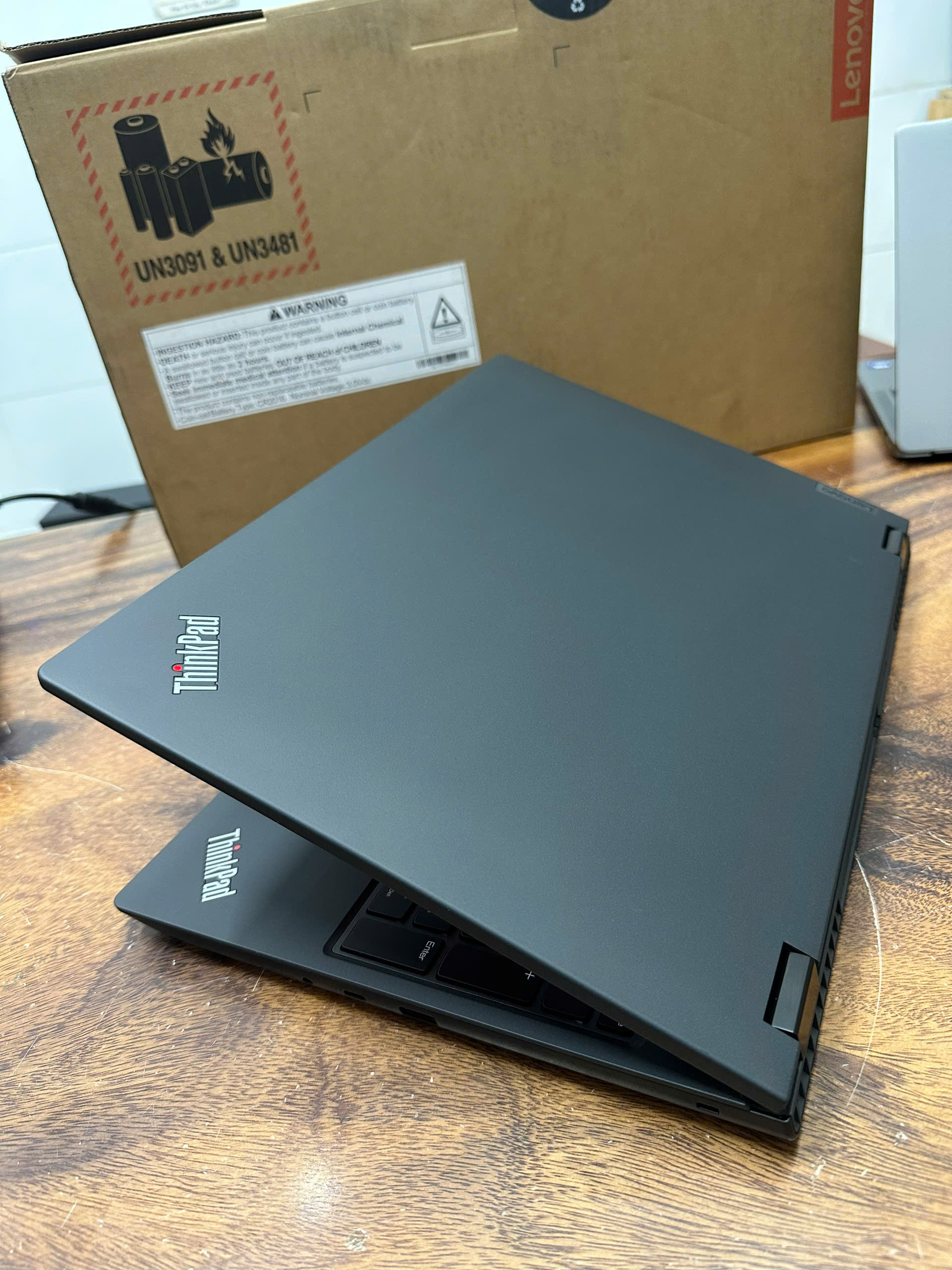 Thinkpad P16v Gen 2 Ultra 7 4