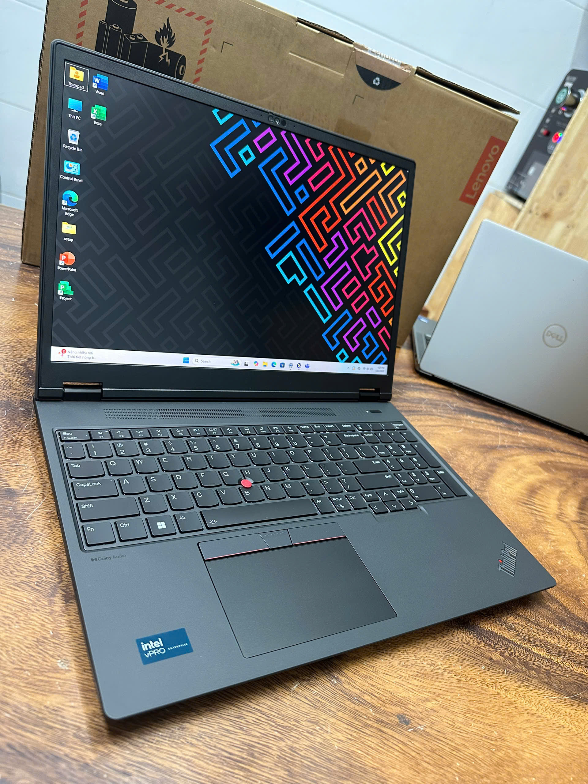 Thinkpad P16v Gen 2 Ultra 7 6