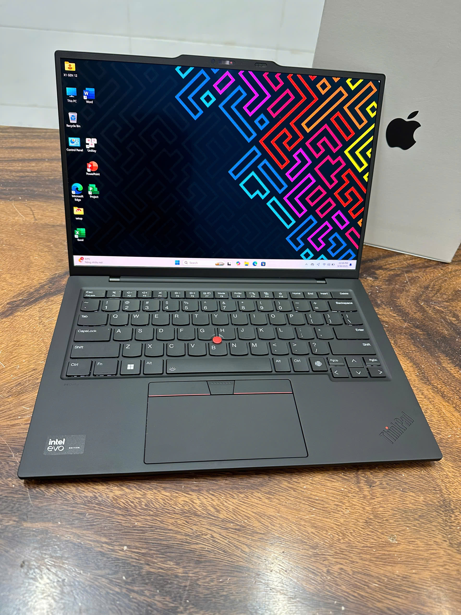 Thinkpad X1 Carbon Gen 12 Oled 11
