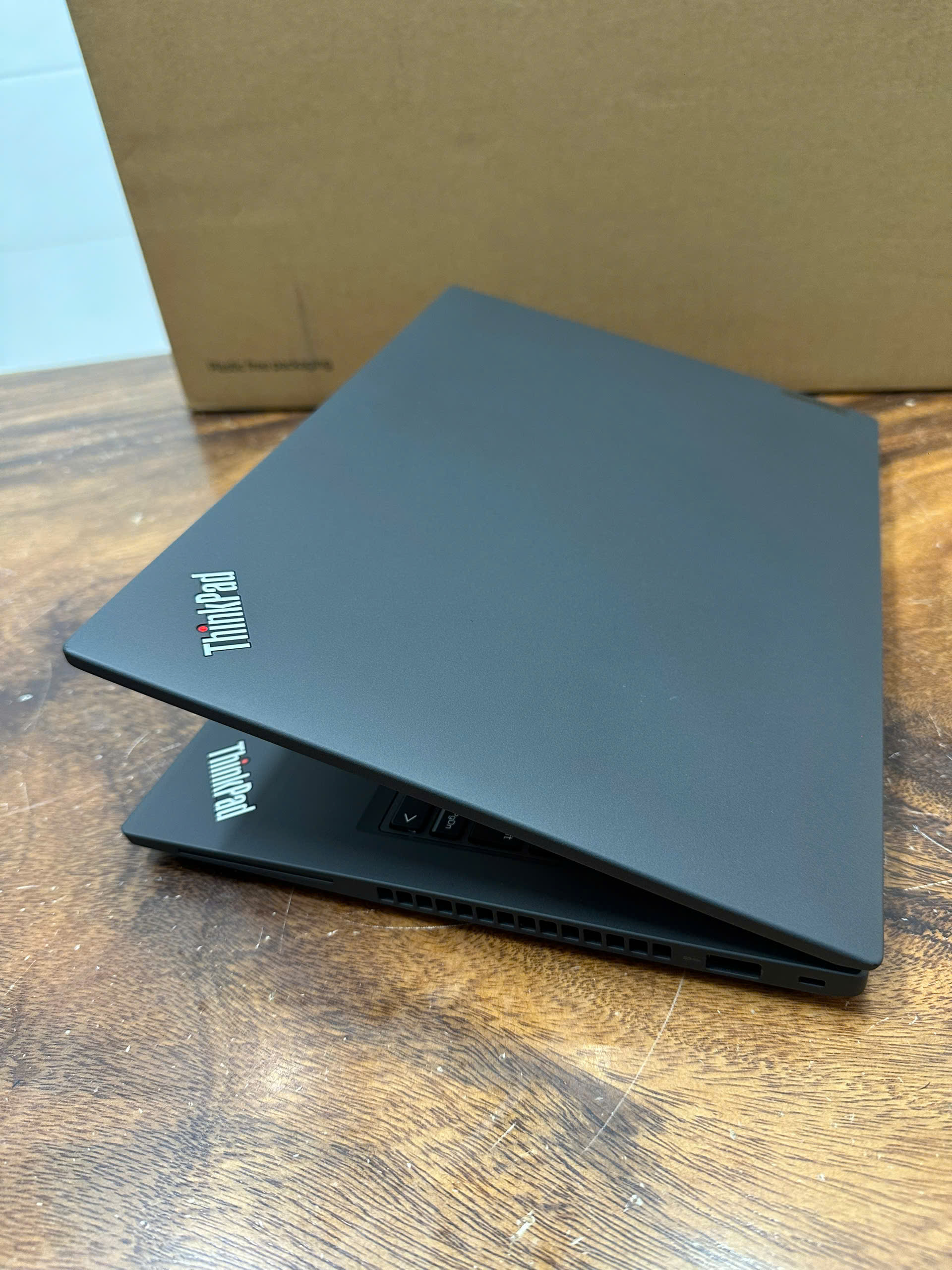 Thinkpad T14 Gen 3 I7 1
