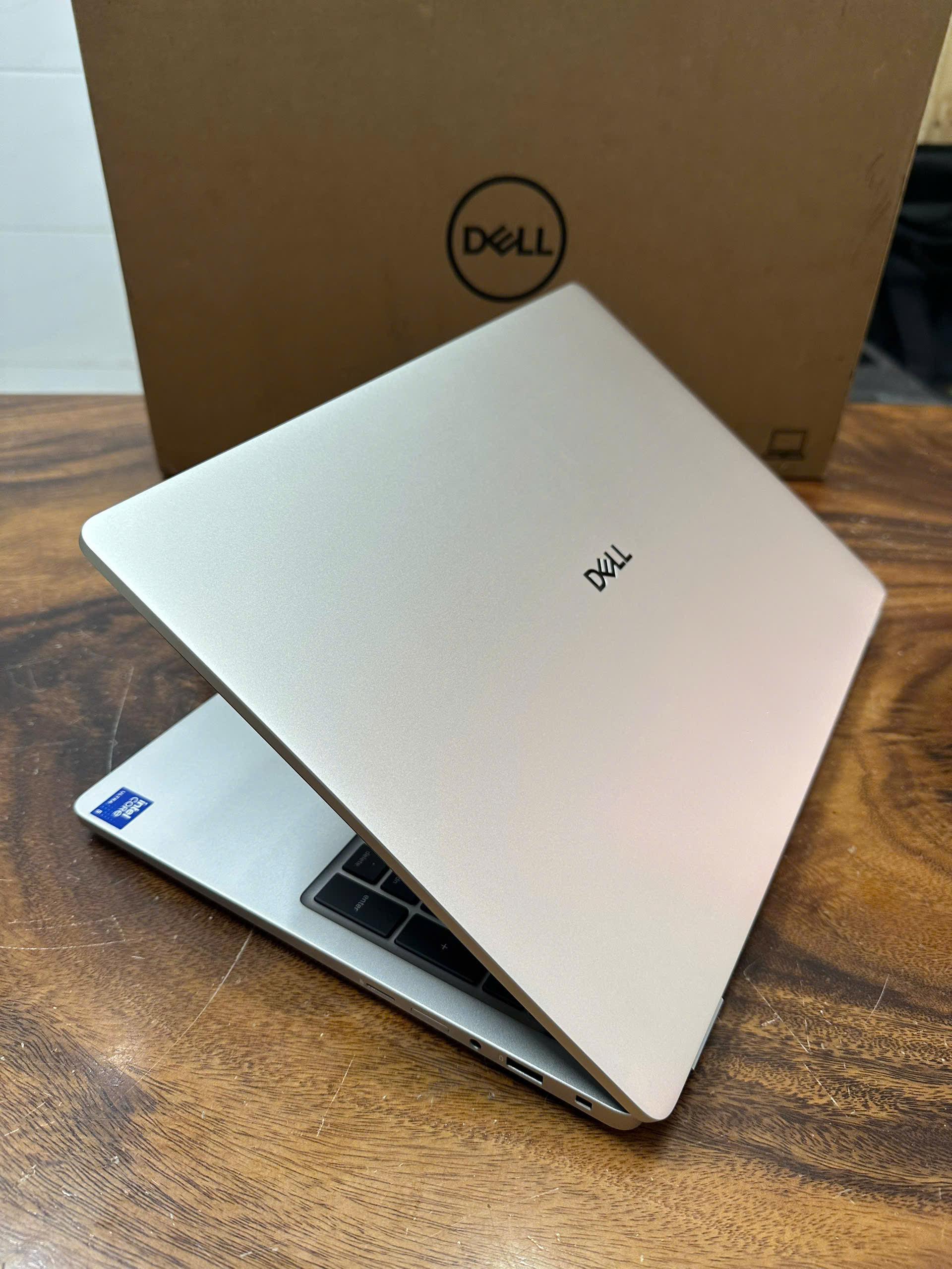 Dell Pro 16 Plus Pb16250 8